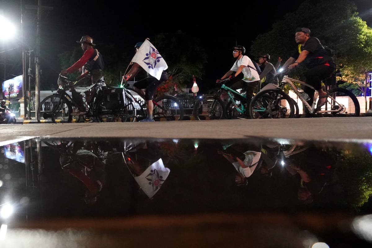 Foto 17 dari 23: Beragam Keseruan Gowes Malam, Wali Kota Apresiasi Antusiasme Masyarakat