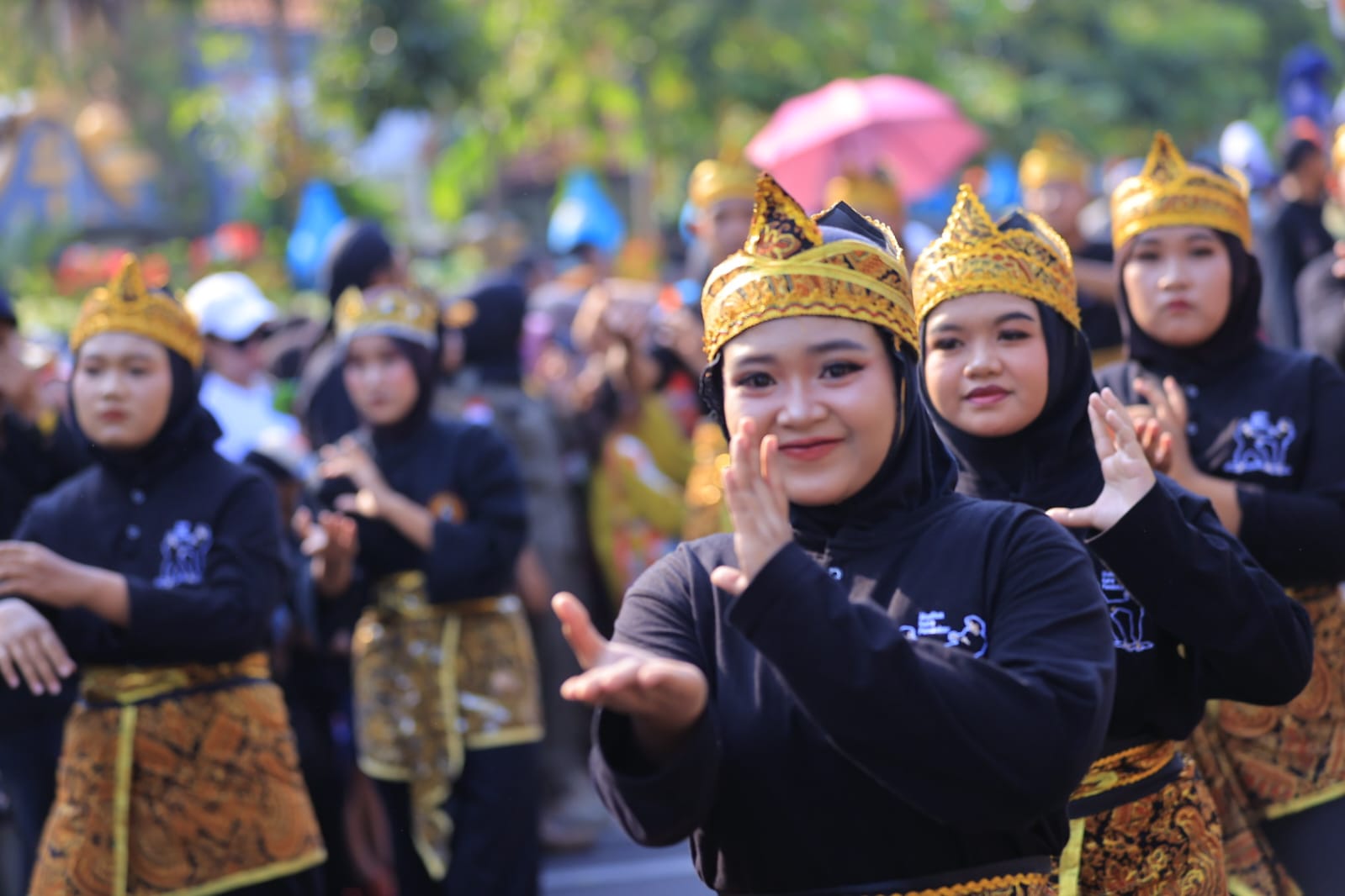 Foto 2 dari 14: Buka Madiun Carnival Harmoni Budaya Nusantara, Wali Kota Harap Jadi Moment Berkesan Hari Jadi ke-105