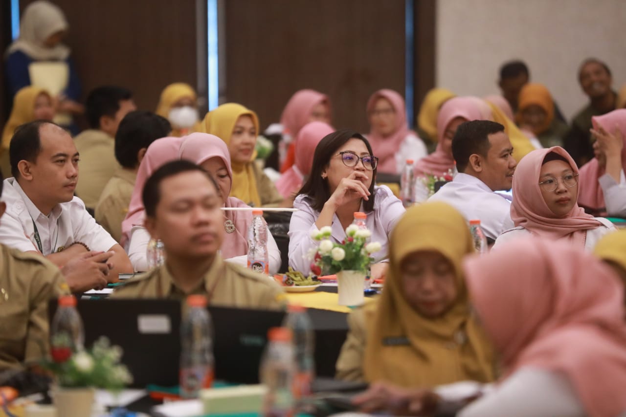 Foto 10 dari 11: Buka Pelatihan Chromebook, Wali Kota Dorong Guru Tingkatkan Kompetensi Dan Inovasi