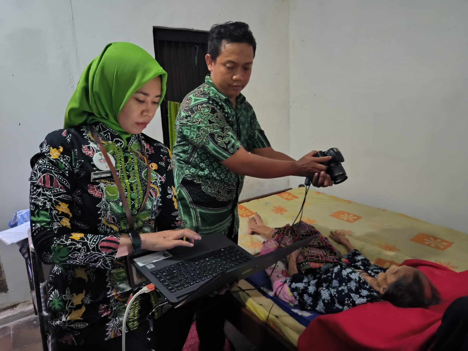 Tak Hanya Rekam E-KTP di Rumah, Lewat Gadjah Mada Dukcapil Juga Layani Penerbitan Akta Lahir