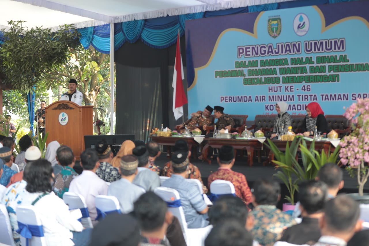 Foto 2 dari 12: Gelar Halal Bihalal Bersama Keluarga PDAM, Wali Kota Pesan Jaga Kerukunan Untuk Tingkatkan Kinerja