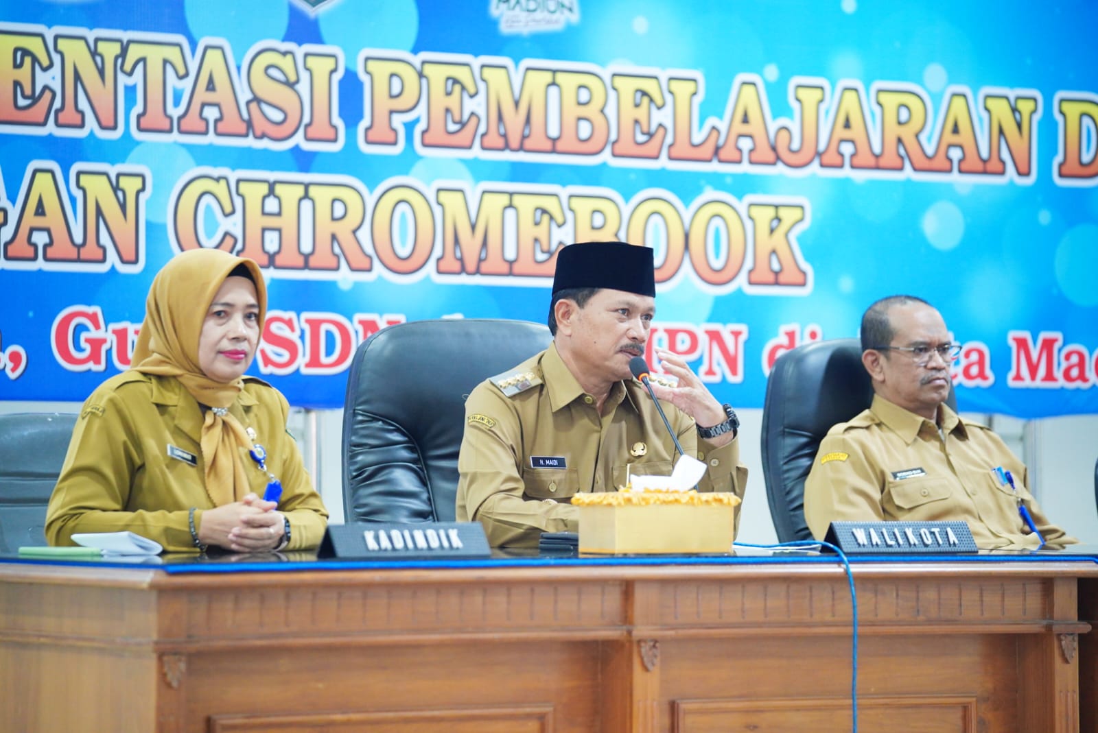 Foto 2 dari 10: Buka Pelatihan Pelatihan Digital dengan Chromebook, Wali Kota: Guru Harus Melek Perubahan