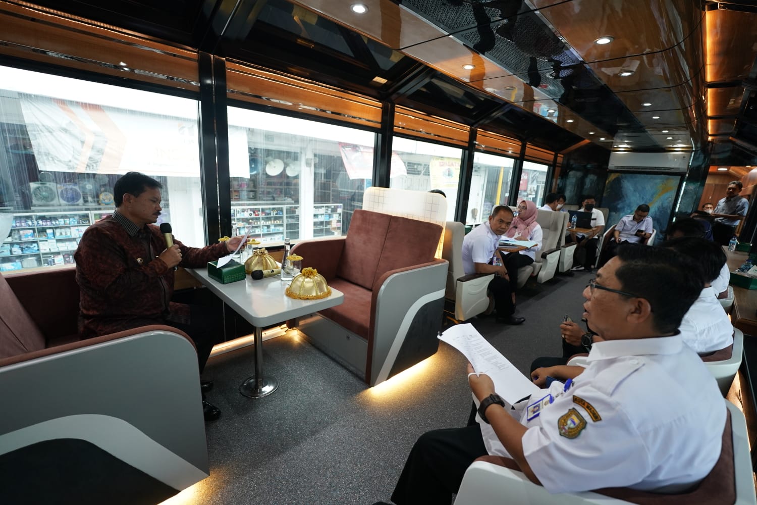 Foto 5 dari 7: Persiapkan Peresmian, Wali Kota Pimpin Rakor di Lokasi Kuliner Dalam Kereta Bogowonto