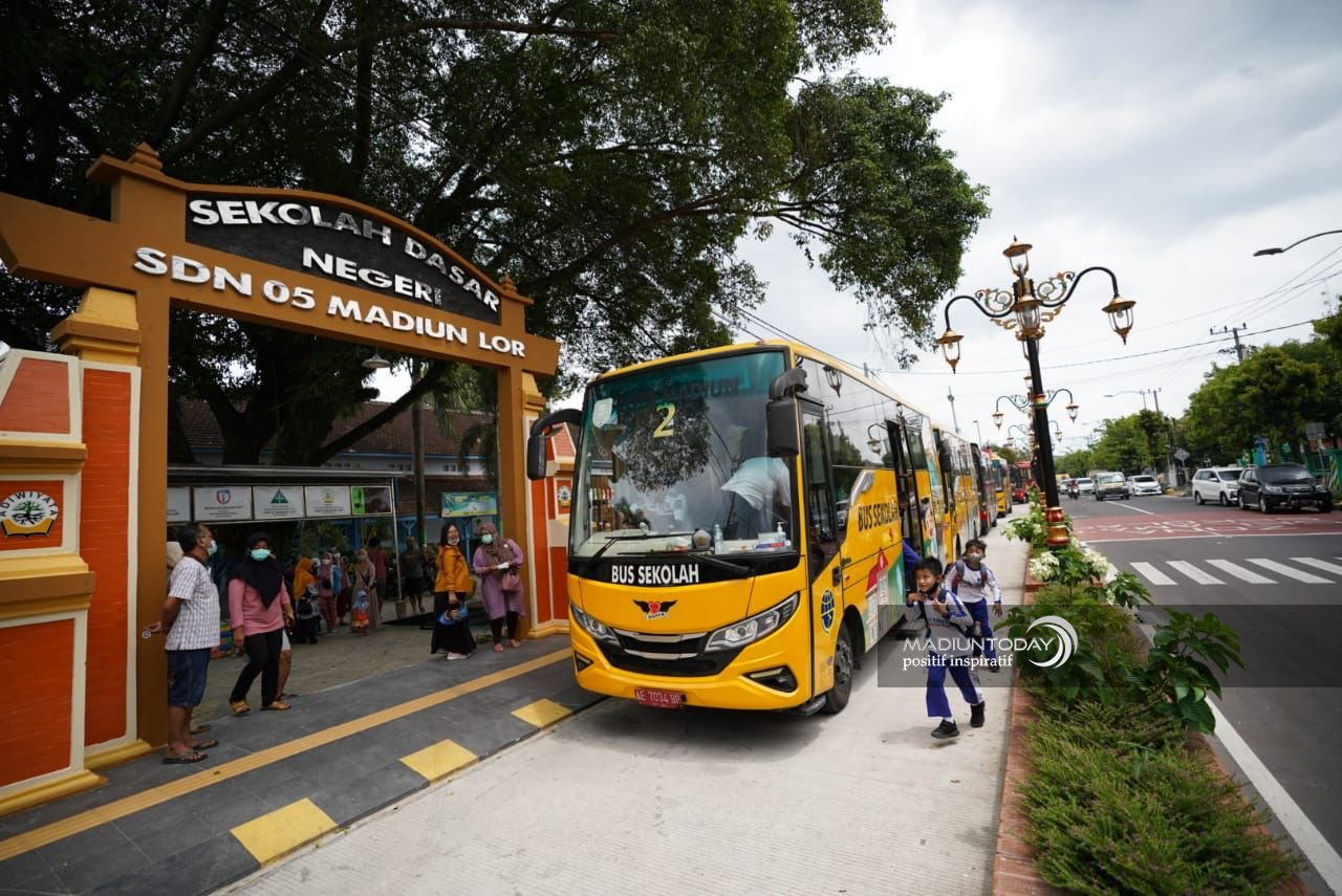 Layanan Bus Sekolah Pakai Kartu Ber-chip Sekarang, Dishub Siapkan Google Form Untuk Pendataan Ulang