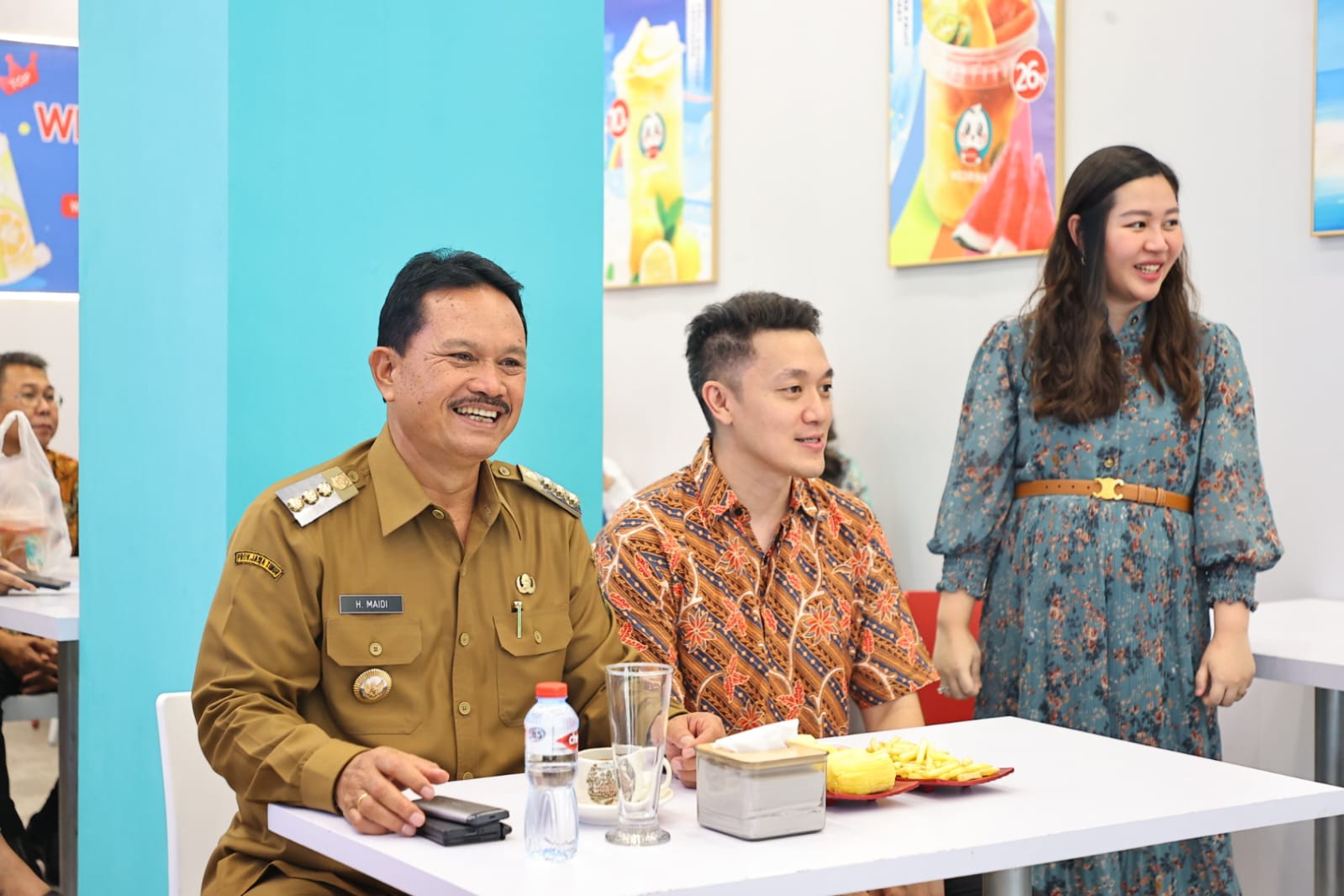 Foto 3 dari 7: Hadiri Pembukaan Gerai Ice Cream dan Minuman, Wali Kota: Ini Melengkapi Kuliner di Kota Madiun