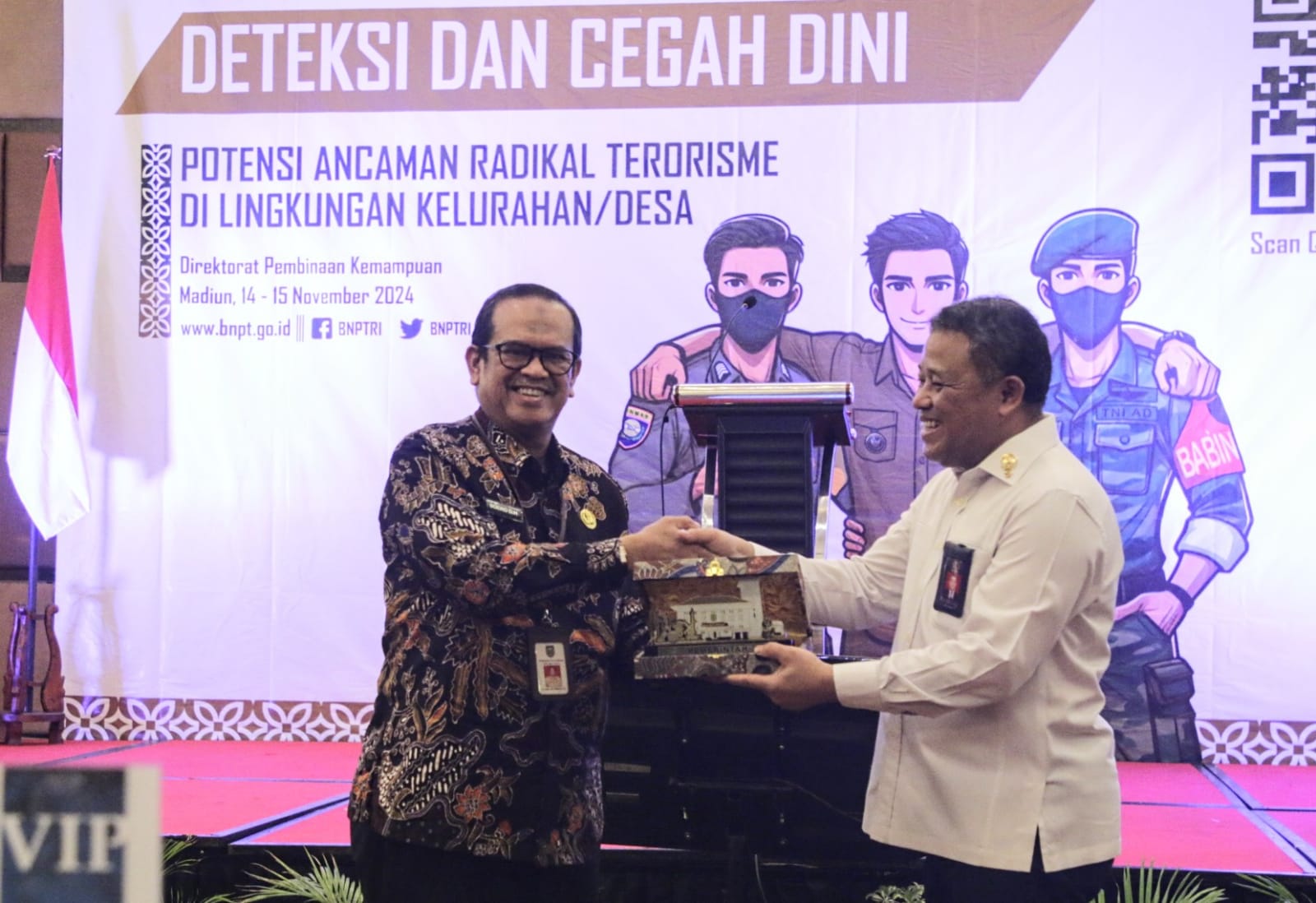 Foto 9 dari 10: Kewaspadaan Dini Terkait Terorisme, Pemkot Gandeng BNPT Gelar Sosialisasi Buku Saku Penanganan Terorisme di Kota Madiun
