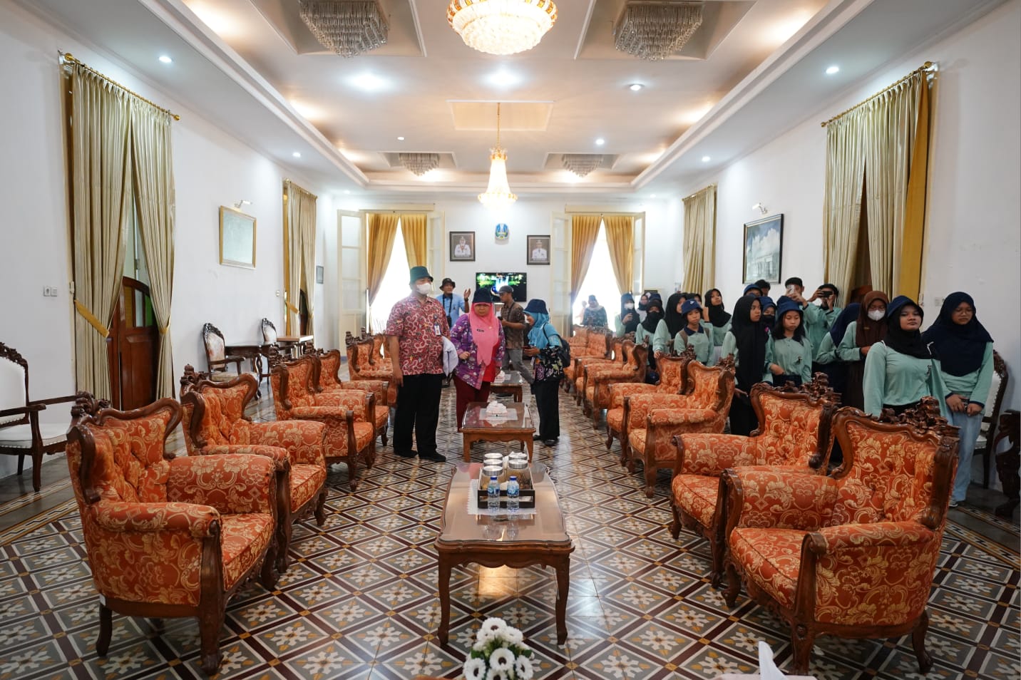 Foto 7 dari 7: Dispusip Ajak Duta Literasi Lawatan Situs Bersejarah di Kota Pendekar