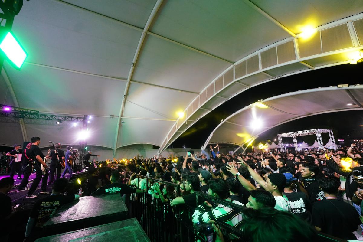 Foto 3 dari 19: Road To Rockamination 3, Musik Cadas Menggema di Pusat Kota