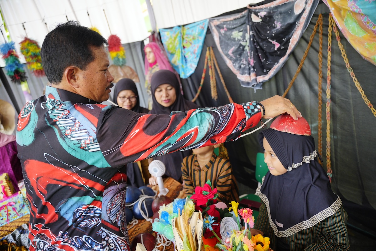 Foto 5 dari 8: Hadiri Gelar Karya P5 MI Islamiyah, Wali Kota Puji Pendidikan Akademik Dan Agama Yang Seimbang