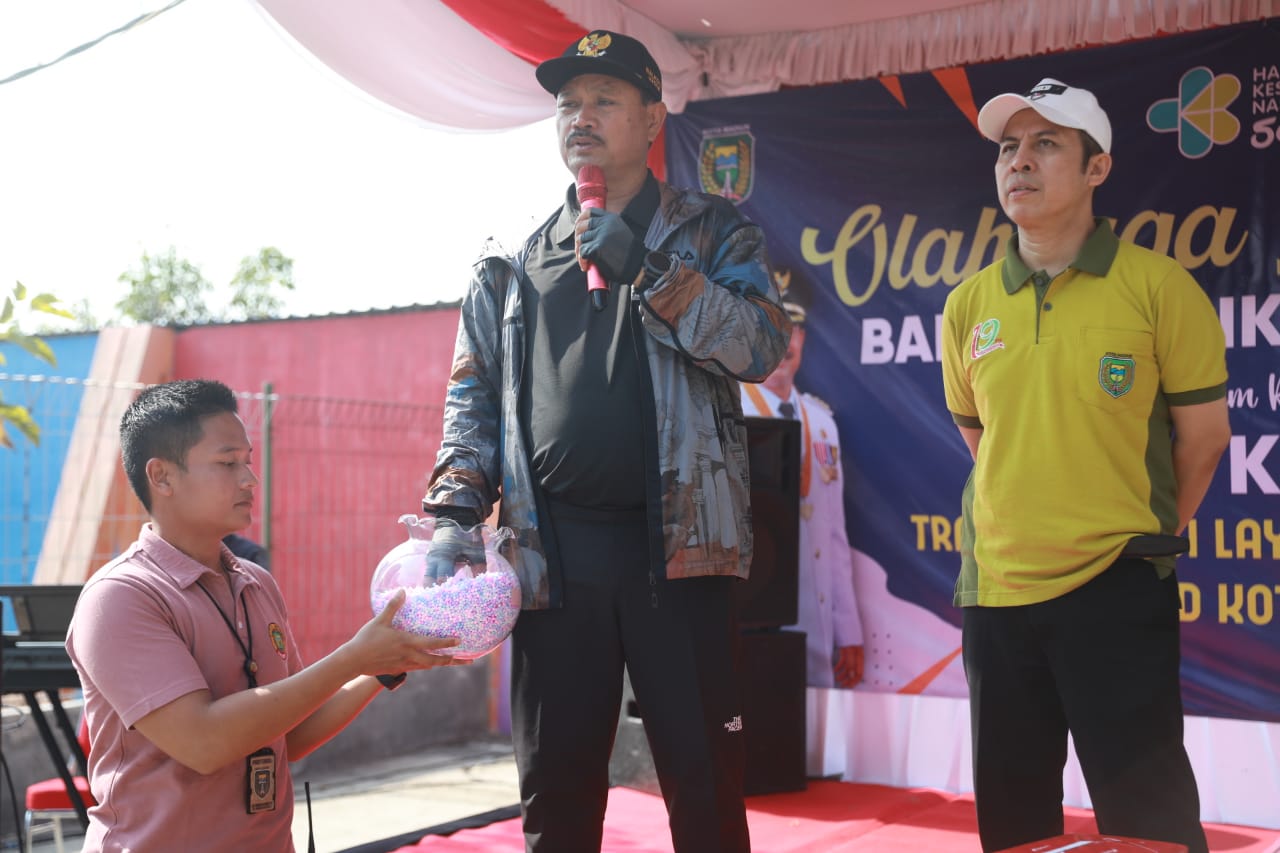 Foto 7 dari 8: Pimpin Olahraga Bersama Di RSUD, Wali Kota Pesan Jaga Kualitas Pelayanan