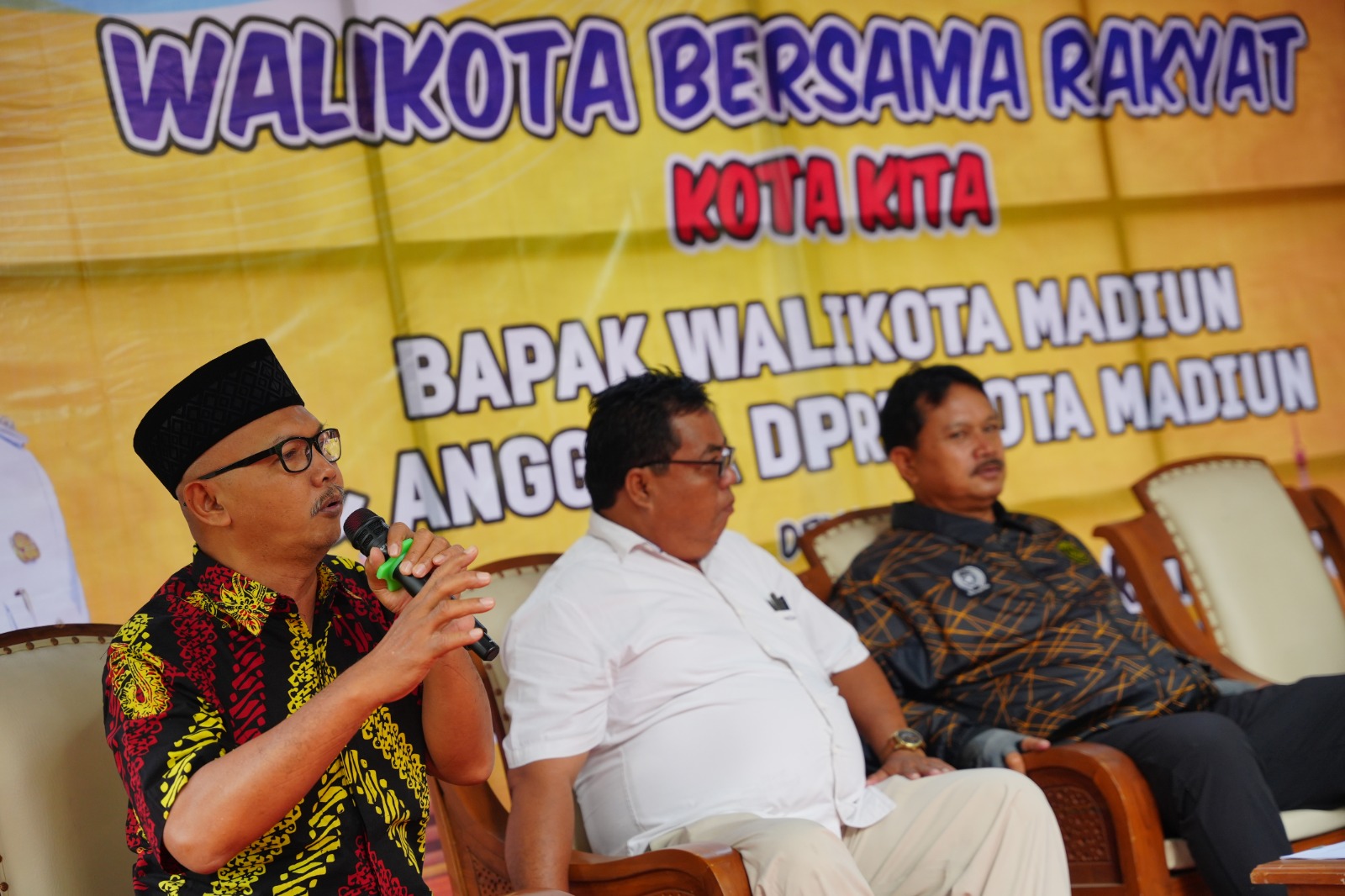 Foto 10 dari 10: Gowes Kota Kita di Ngegong, Wali Kota Silaturahmi Sekaligus Serap Aspirasi Masyarakat