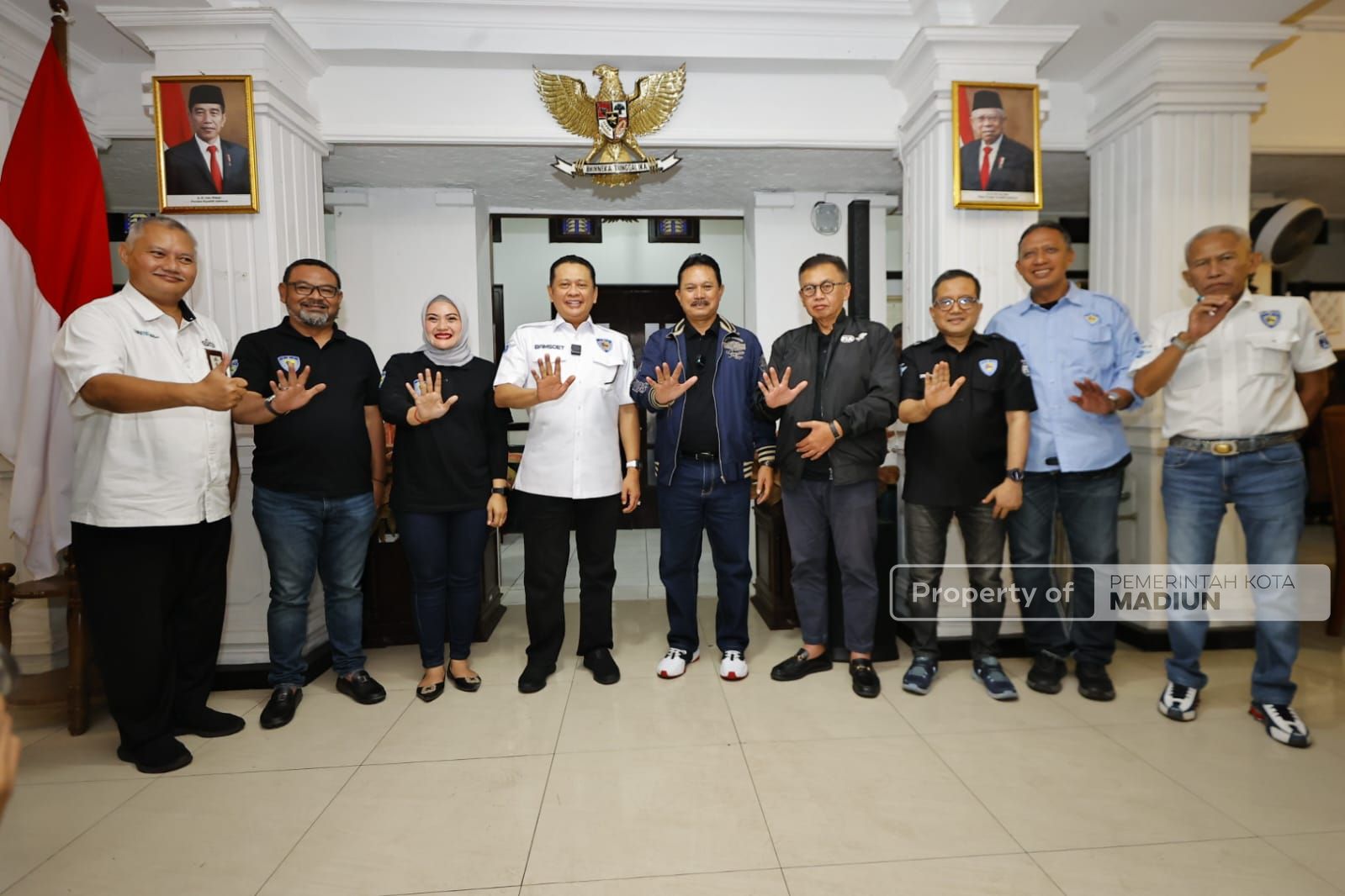 Foto 9 dari 9: Hadiri Gala Dinner IMI, Wali Kota Suguhkan Capaian Pembangunan Kota