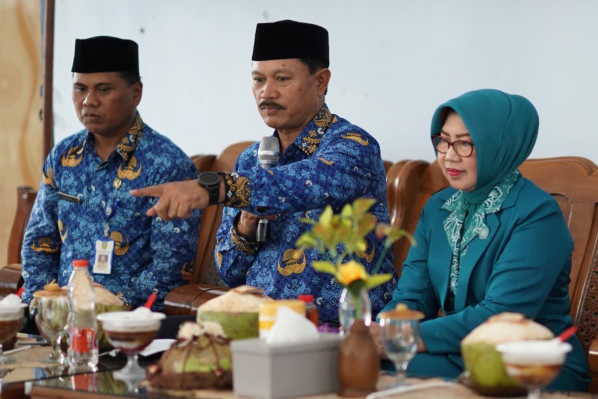 Foto 9 dari 9: Hadiri Pertemuan PKK Oro-oro Ombo, Wali Kota Imbau Jaga Sinergi Dengan Pemkot Madiun