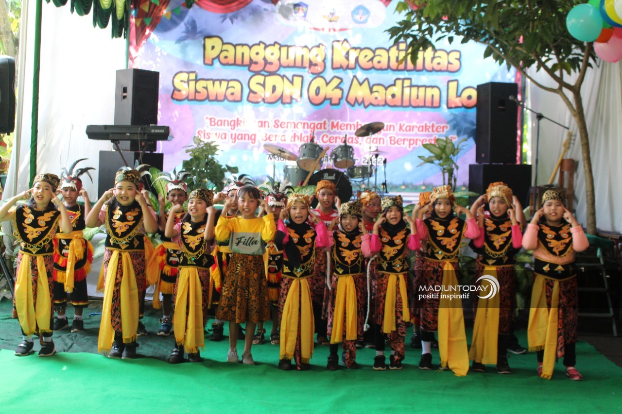 Foto 7 dari 10: Libatkan Siswa Hingga Wali Murid, Peringatan HUT SDN 04 Madiun Lor Kian Bermakna
