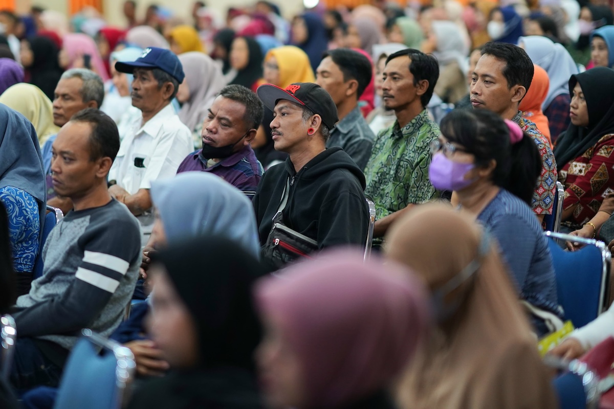 Foto 4 dari 9: Beri Arahan Parenting ke Wali Murid SDN 03 Madiun Lor, Wali Kota: Investasi untuk Pendidikan Jangan Dinilai dengan Uang