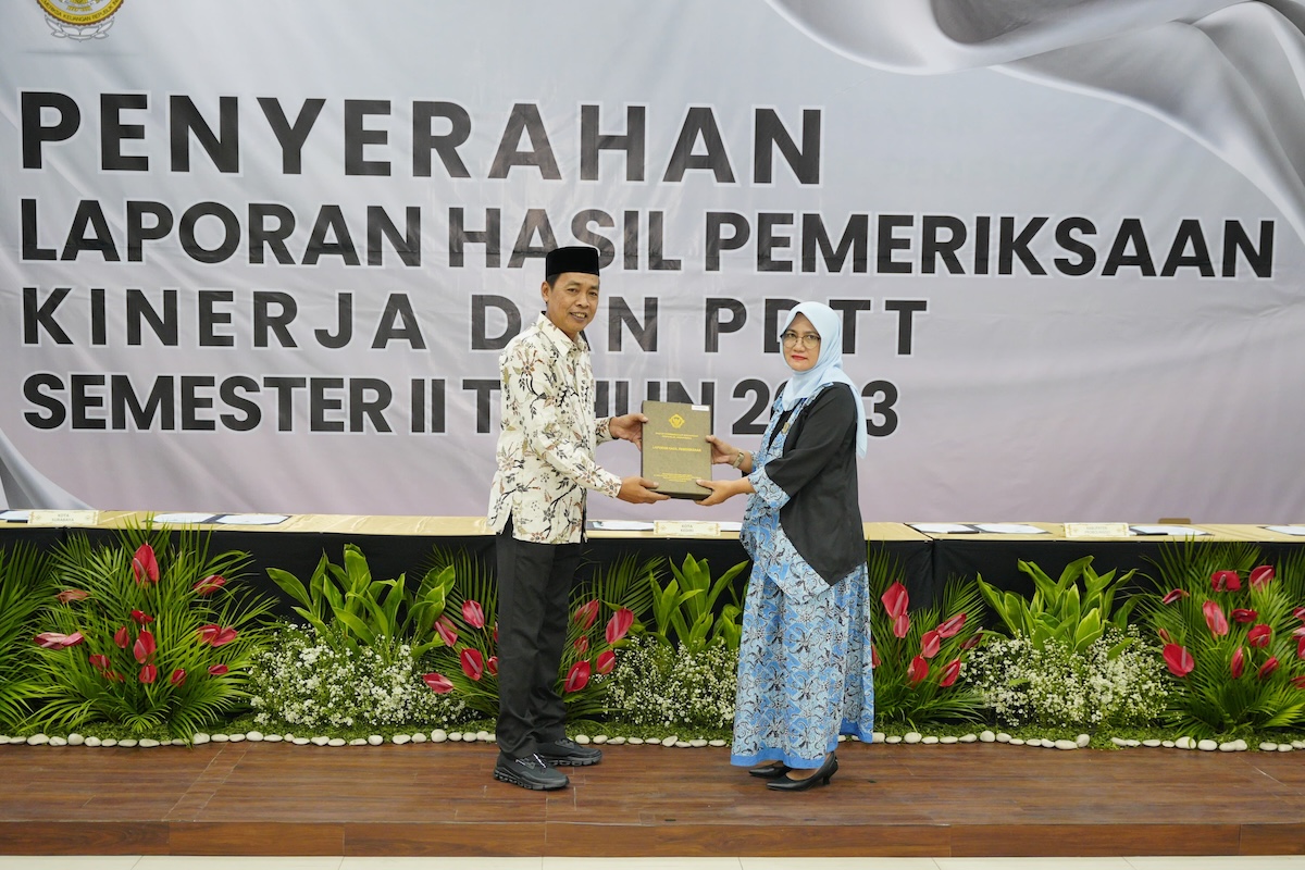 Foto 1 dari 4: Serahkan Hasil Pemeriksaan BPK, Pemkot Madiun Segera Tindaklanjuti Rekomendasi Perbaikan