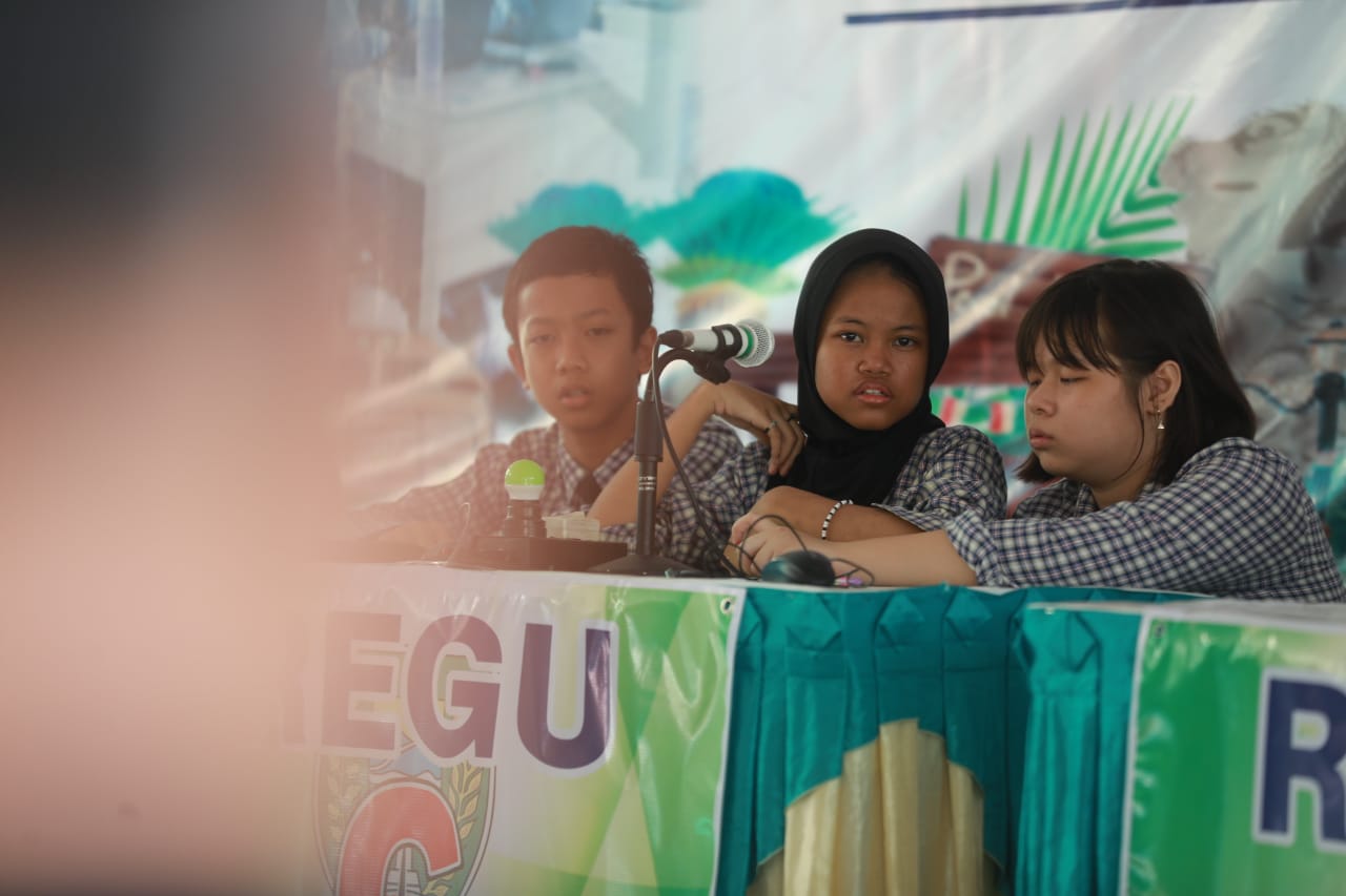 Foto 6 dari 8: Adu Akademik Lewat Cerdas Cermat, SPENDA Juarai LCC Tingkat Kota