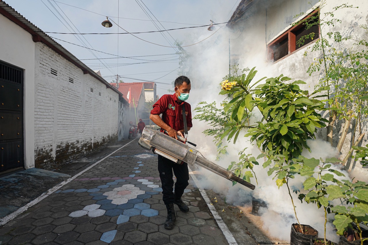 Foto 6 dari 9: Tekan DBD, Dinkes Gencarkan Fogging di Wilayah Sebaran Kasus