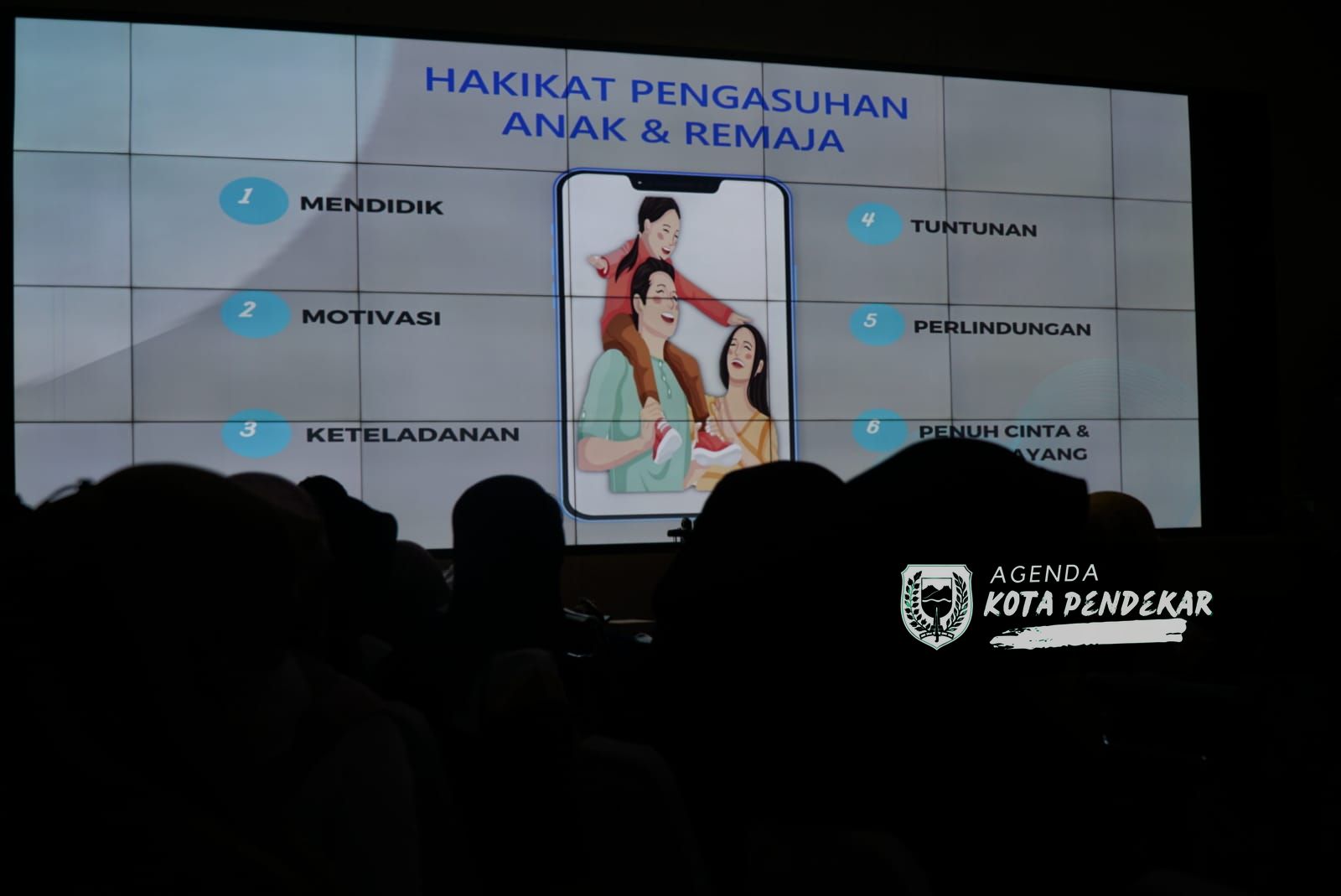 Foto 3 dari 17: Tingkatkan Peran Perempuan Dalam Ketahanan Keluarga, Diskominfo Gelar Sarasehan Bersama Ketua TP PKK Dan Influencer