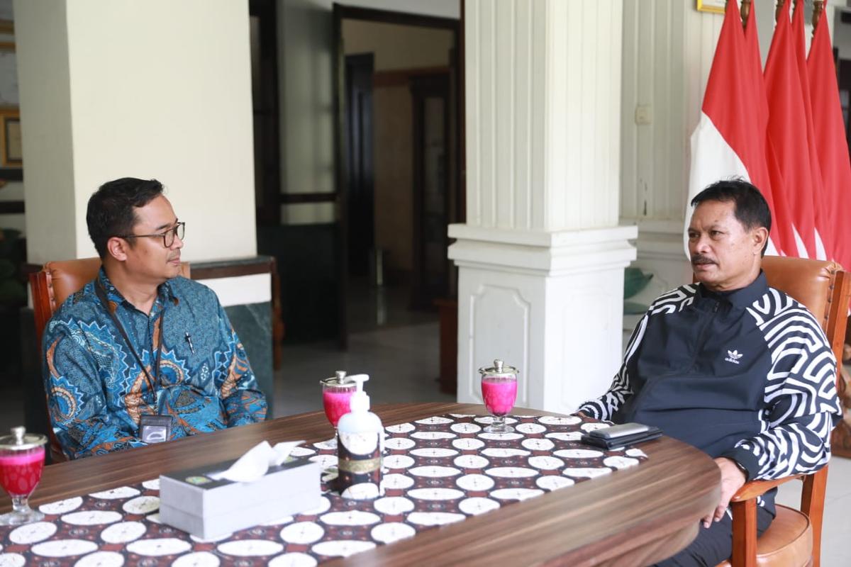Foto 11 dari 14: Layani Lima Audiensi, Wali Kota Bahas Investasi Hingga Kerja Sama Pembangunan Di Kota Madiun