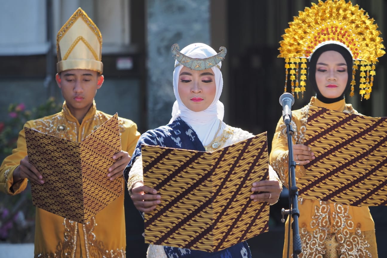 Foto 9 dari 10: Peringati Sumpah Pemuda, Pemkot Madiun Gelar Upacara Di Balai Kota