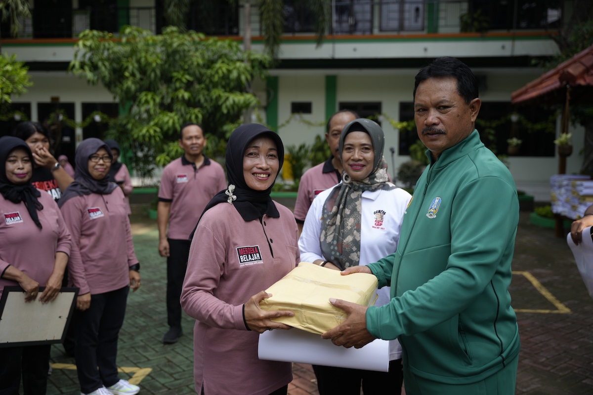 Foto 8 dari 9: Apel Penyerahan Rapor Pendidikan, Wali Kota Pesan Penguatan Sinergi Antar Lembaga Pendidikan