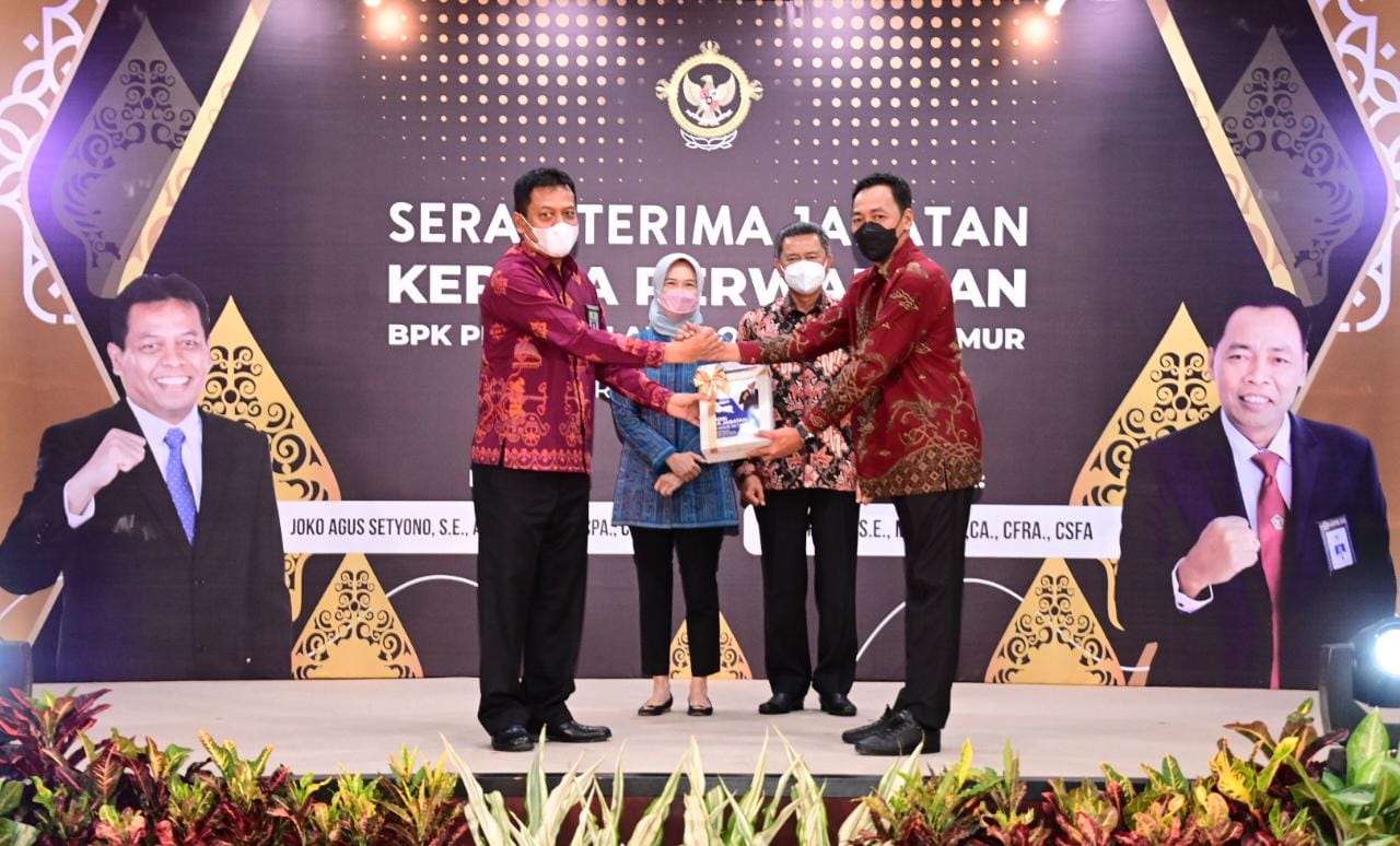 Hadiri Sertijab Kepala Perwakilan BPK Jatim, Wali Kota : Jadi Semangat Baru Di Tubuh Institusi