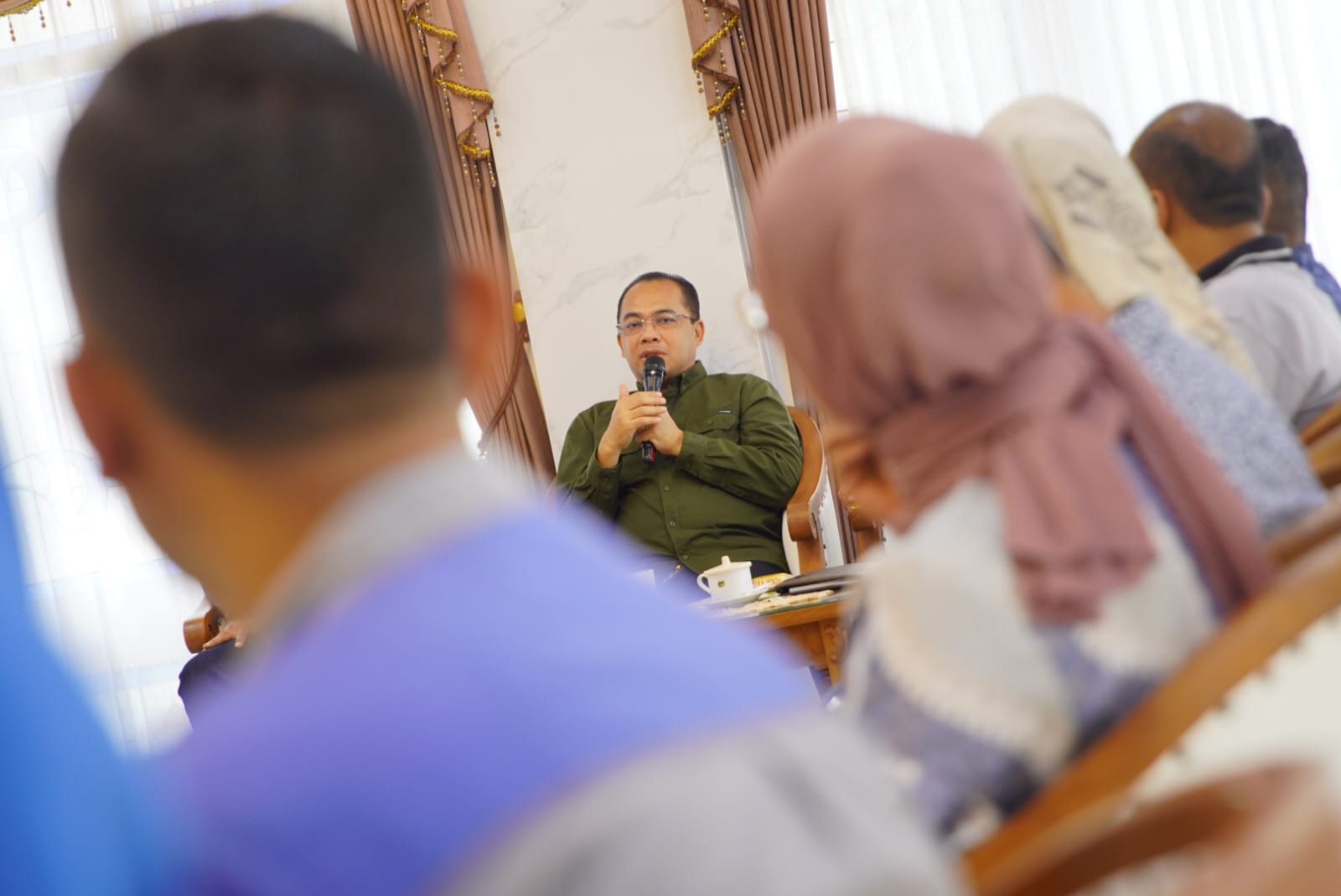 Foto 6 dari 7: Tak Ingin Kejadian Pengeroyokan Gerombolan OTK Terulang, Pj Wali Kota Eddy Gelar Rakor Tentukan Strategi Pengamanan ke Depan