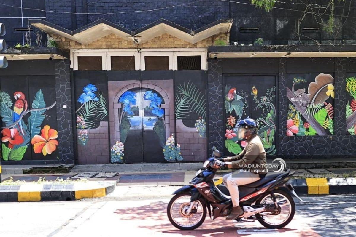 Foto 2 dari 9: Sudut Kota Kaya Warna