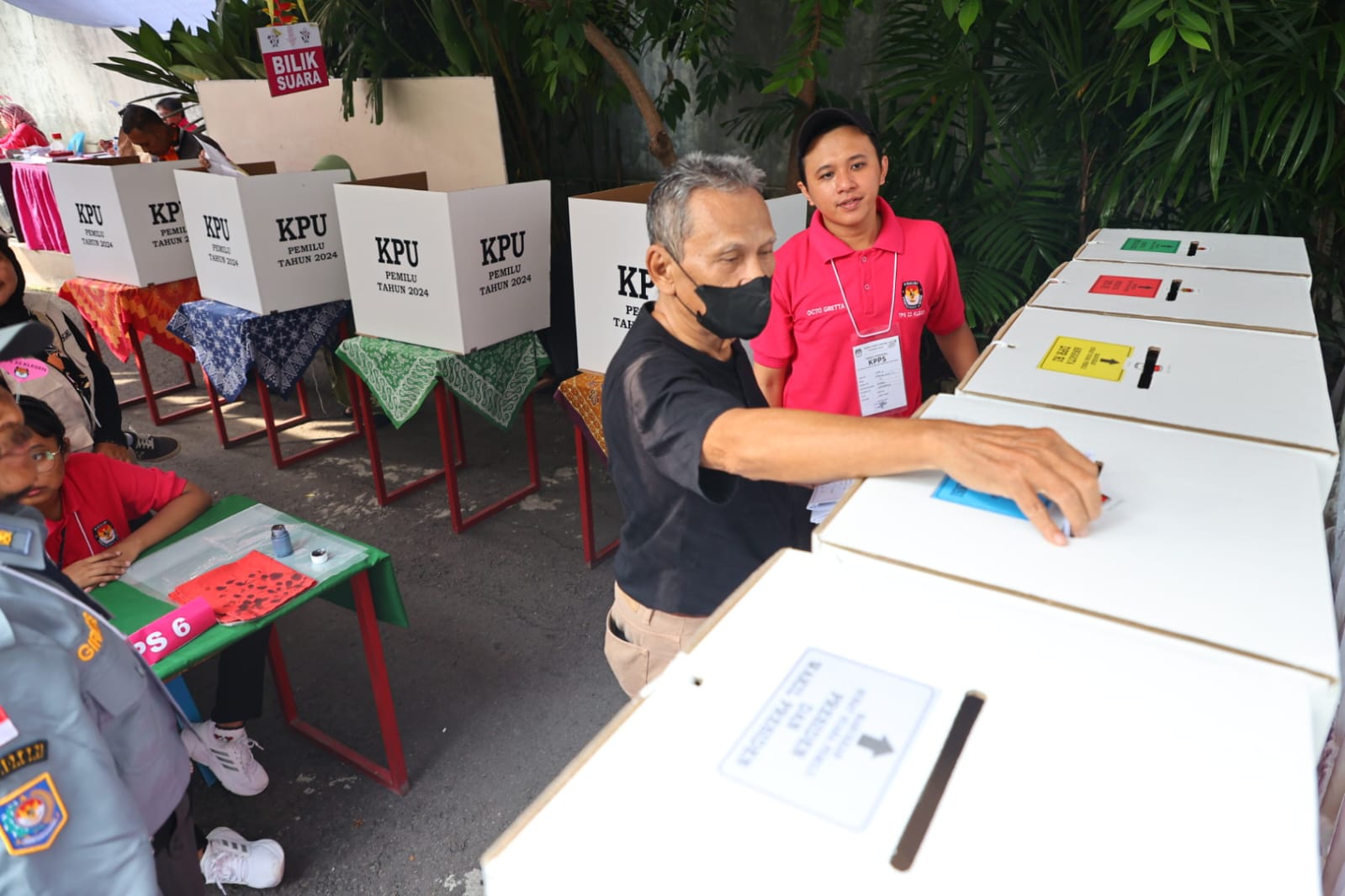 Foto 7 dari 9: Hadirkan Nuansa Merah Muda, Tingkatkan Partisipasi Pemilik Suara