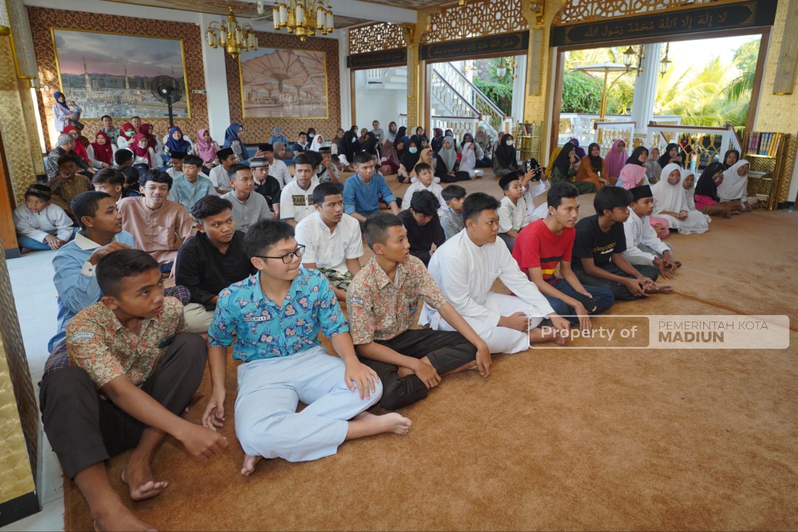 Foto 2 dari 9: Santuni Anak Yatim Piatu, Wali Kota Harap Beri Manfaat Bagi Kehidupan
