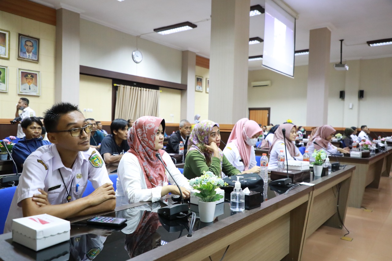 Foto 2 dari 6: Padatnya Jadwal, Wali Kota Beri Arahan Capacity Building Bagian Umum Secara Virtual