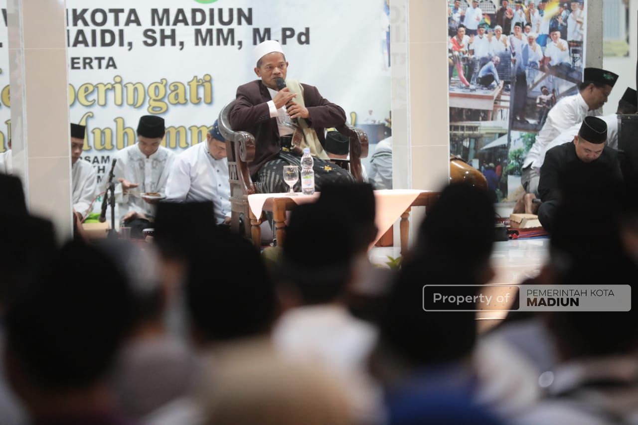 Foto 10 dari 13: Resmikan Masjid Abu Bakar, Wali Kota Harap Bawa Keberkahan Bagi Sekitar