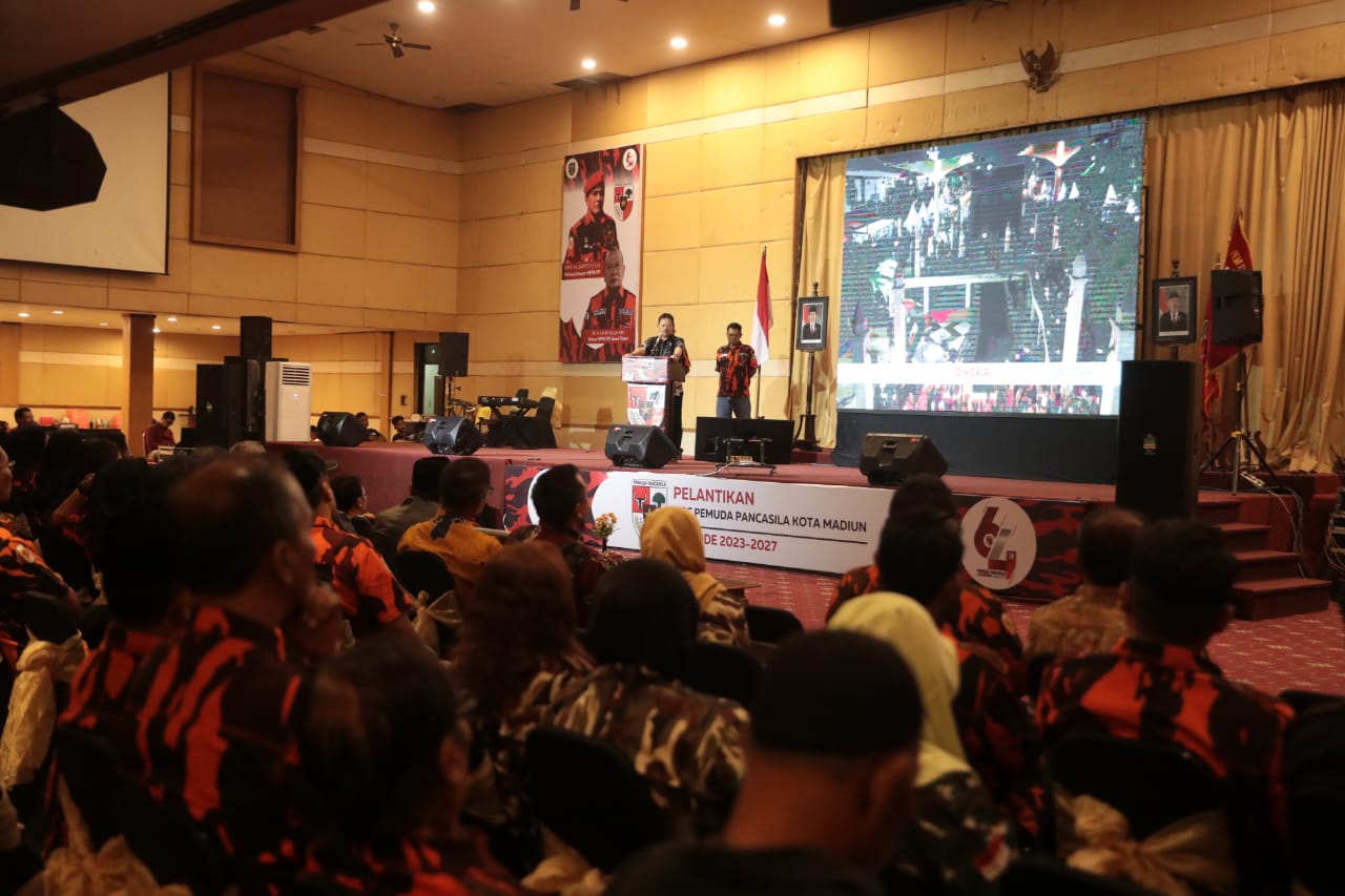 Foto 7 dari 14: Hadiri Pelantikan MPC PP Kota Madiun, Walikota Berikan Apresiasi