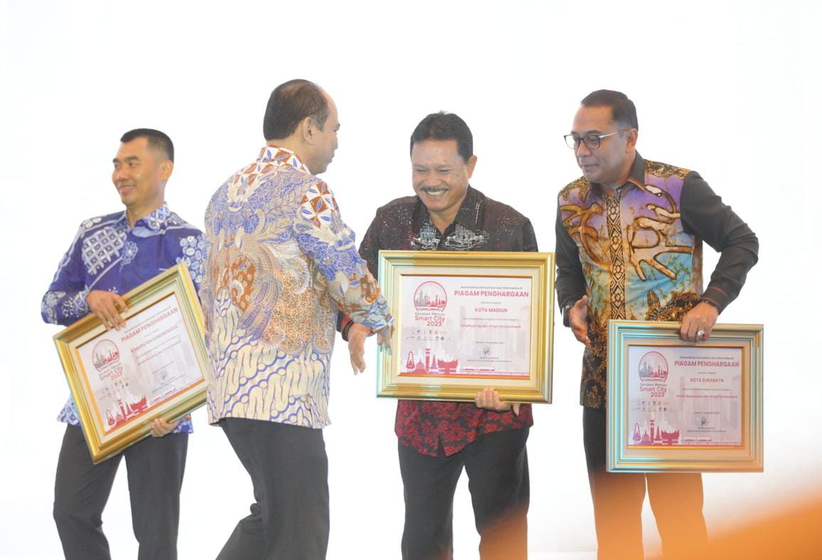 Dapat Penghargaan Smart City, Kota Madiun Raih Implementasi Terbaik Kategori Dimensi Smart Living dan Smart Environment