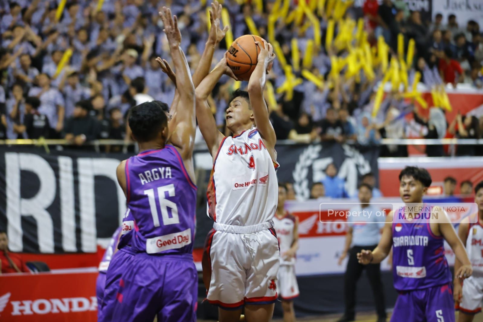 Foto 6 dari 9: DBL East Java Series-West Region Usai, Wali Kota: Kita Siap Jadi Tuan Rumah Lagi