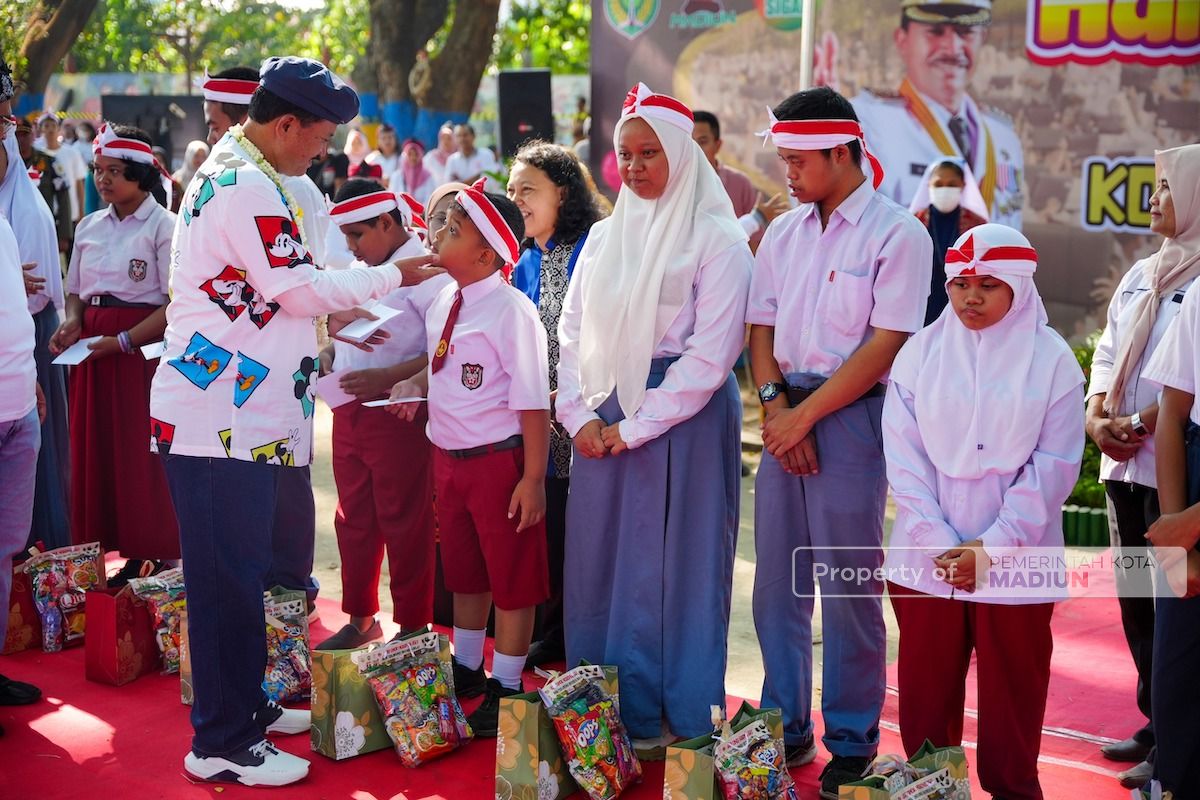 Foto 4 dari 8: Peringatan HAN ke-39, Wali Kota: Anak-anak Sekarang Harus Bisa Merebut Generasi Emas 2045 Mendatang