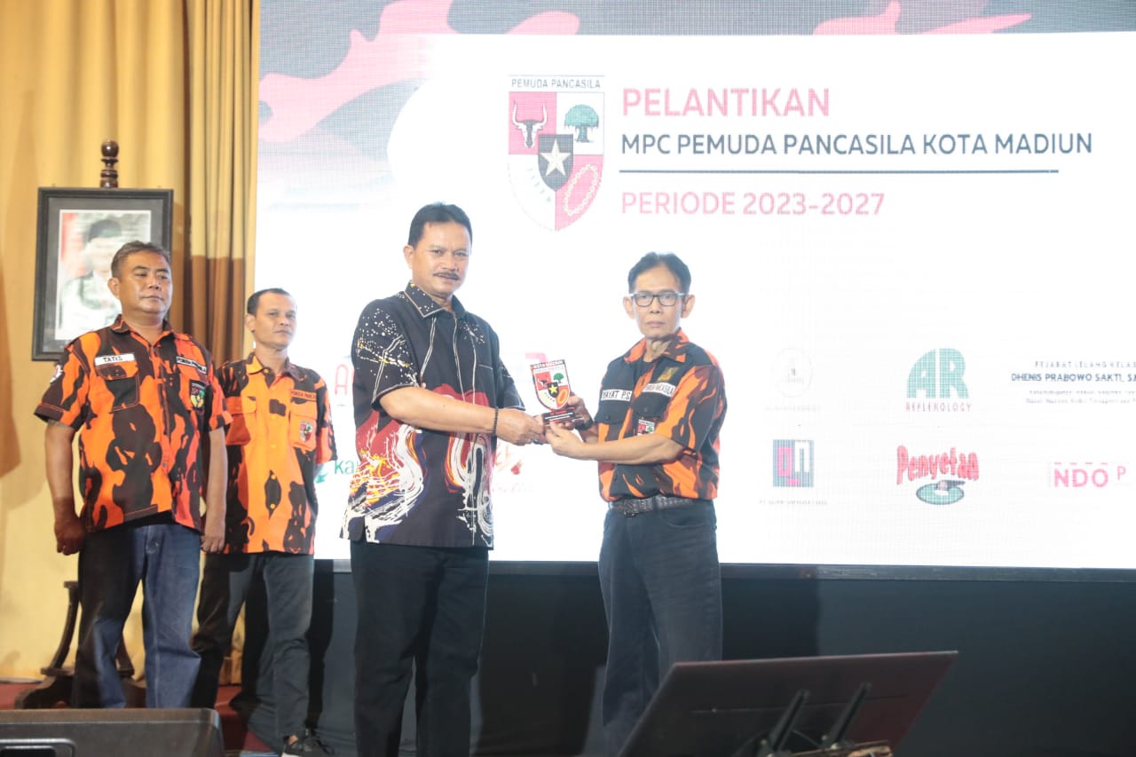 Foto 4 dari 14: Hadiri Pelantikan MPC PP Kota Madiun, Walikota Berikan Apresiasi