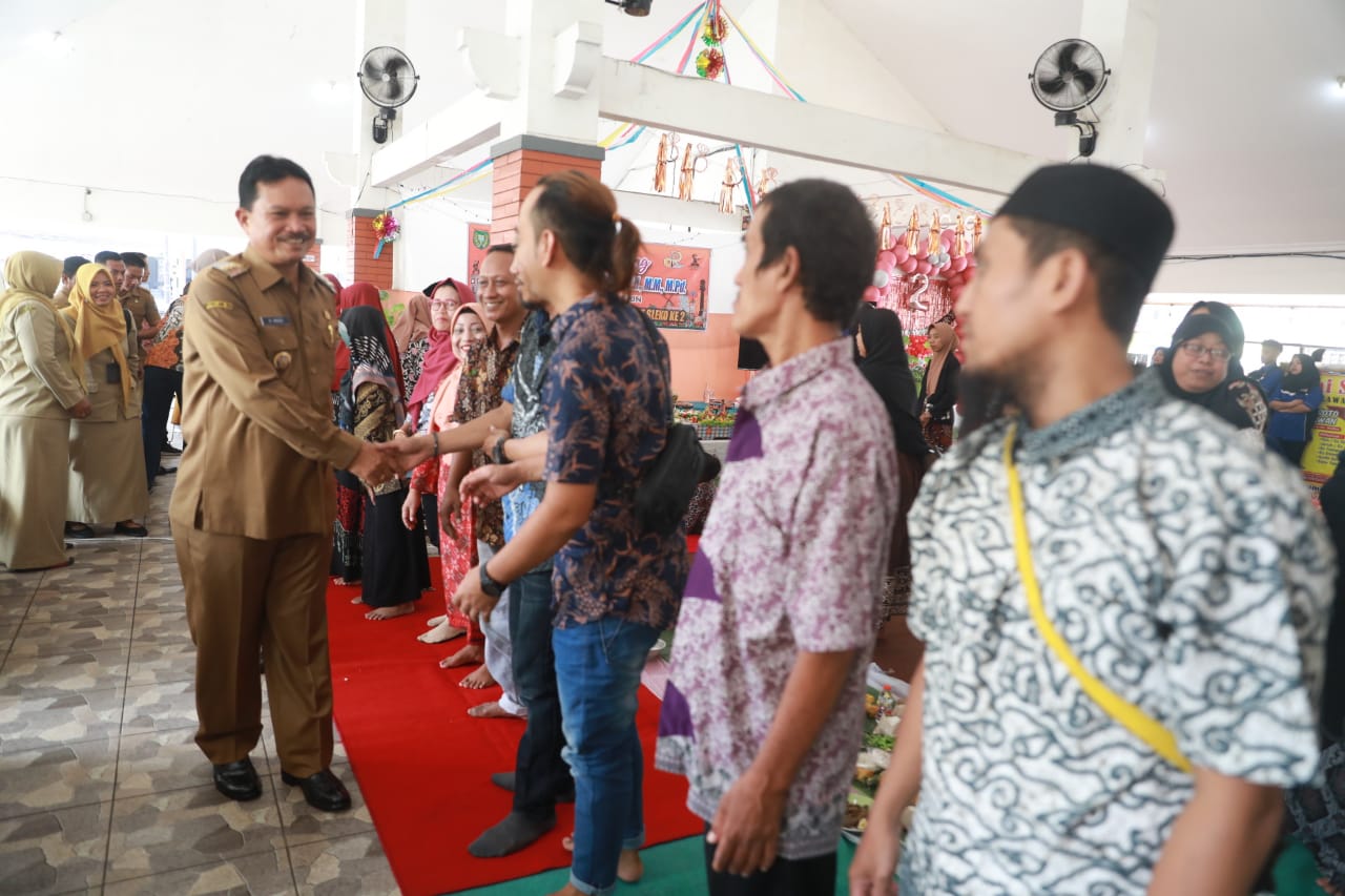 Foto 6 dari 9: Tasyakuran Dua Tahun Foodcourt Pasar Sleko, Wali Kota Pesan Jaga Kerukunan