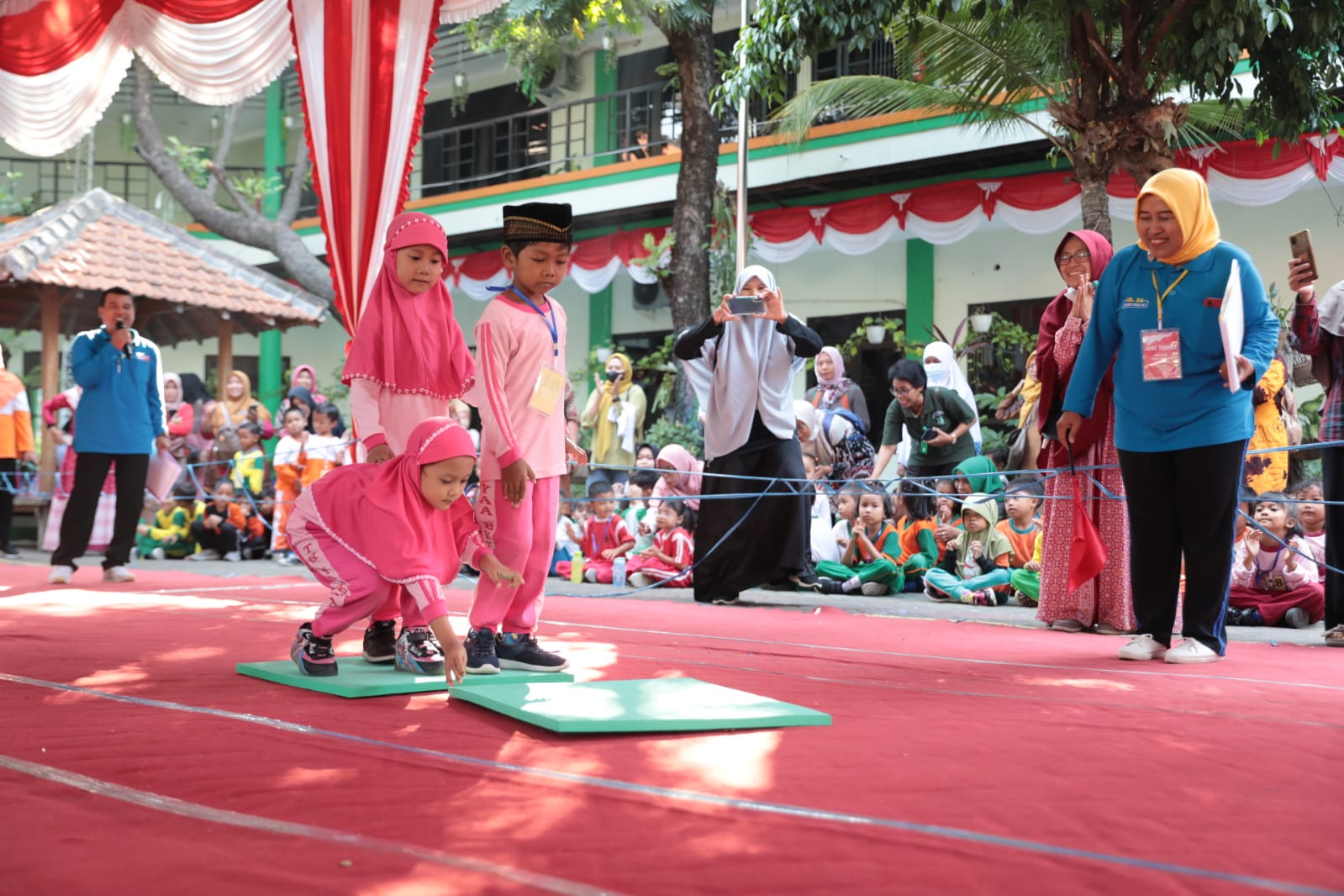 Foto 1 dari 10: Asah Keterampilan Motorik dan Tingkatkan Literasi Siswa PAUD, Dindik Kota Madiun Gelar Serangkaian Lomba