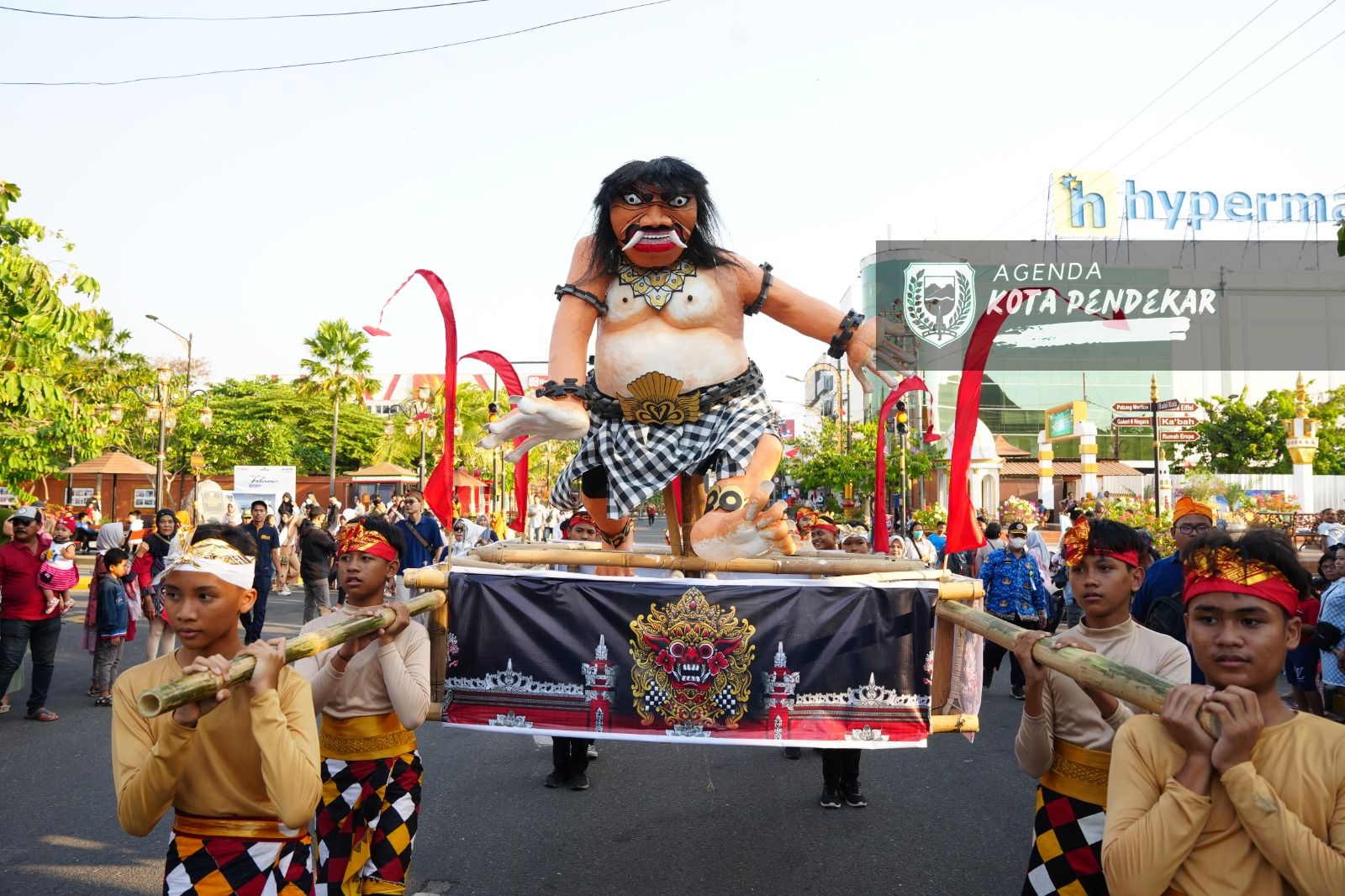 Tari Kecak Hingga Ogoh-ogoh Bali Unjuk Kebolehan Dalam Parade Senja
