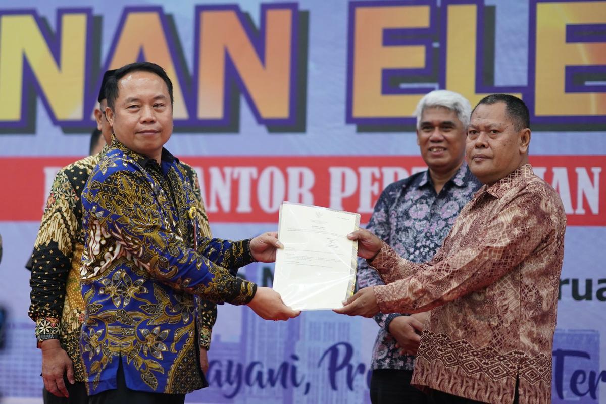 Foto 8 dari 9: BPN Kota Madiun Luncurkan Layanan Elektronik, Jadi Daerah Pertama di Jawa Timur
