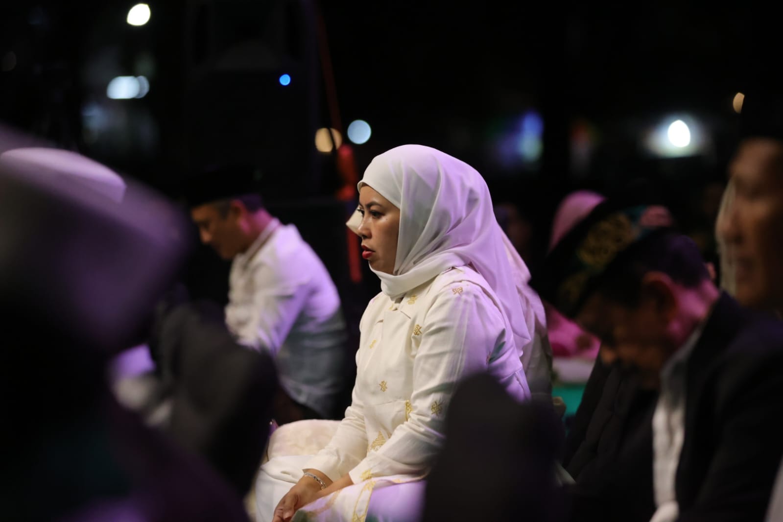Foto 7 dari 9: Madiun Bersholawat Peringatan Hari Santri, Pj Wali Kota Ajak Masyarakat Teladani Ajaran Ulama dan Kiai