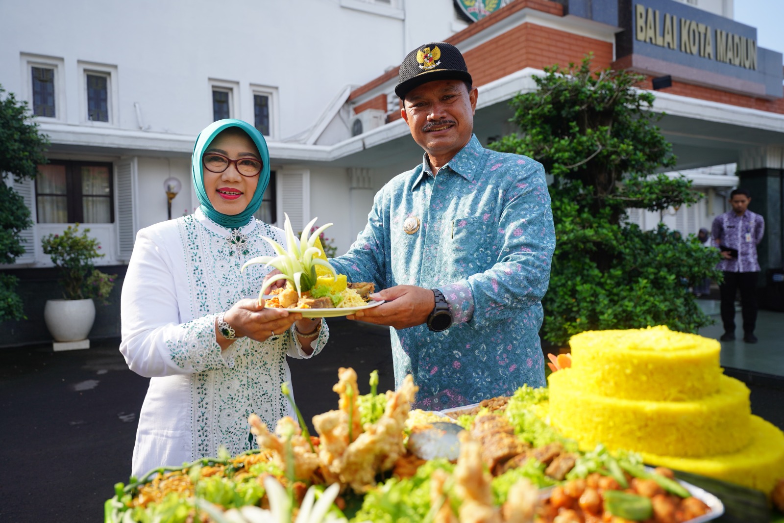 Foto 6 dari 10: Peringatan Hari Kartini, Wali Kota Ajak Tingkatkan Partisipasi Tapi Jangan Lupakan Kodrat Sebagai Perempuan
