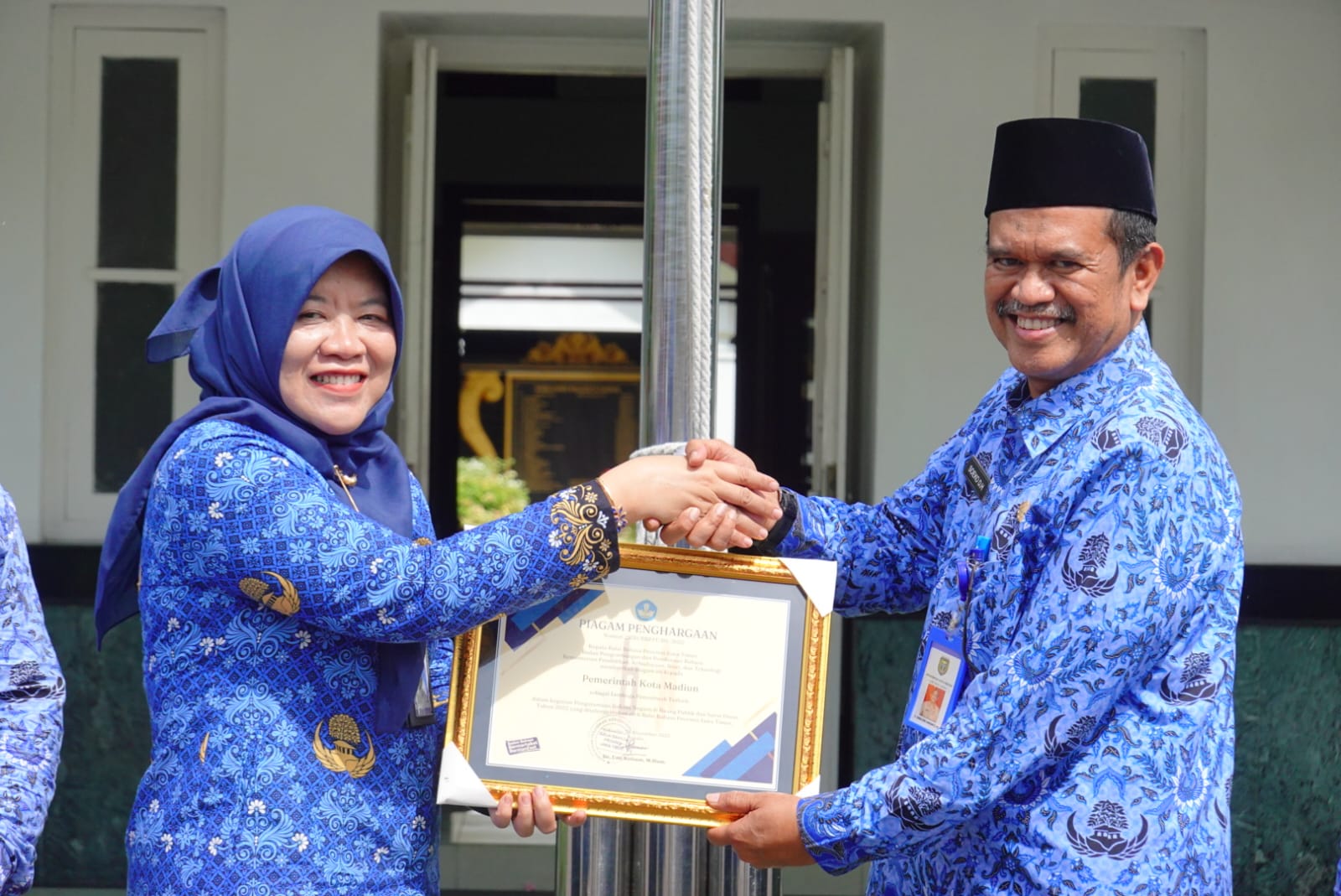 Foto 1 dari 2: Aktif Gunakan Bahasa Indonesia, Pemkot Madiun Raih Penghargaan Balai Bahasa Provinsi Jatim