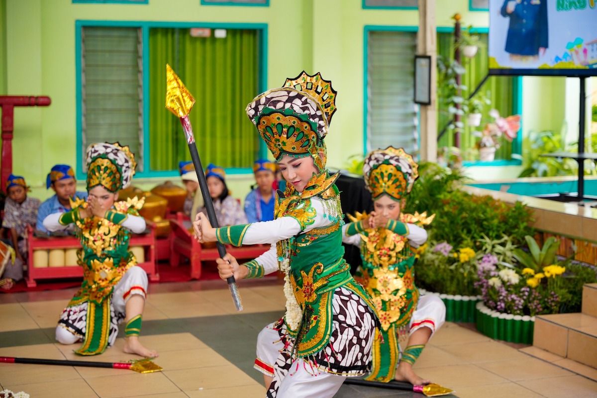 Foto 2 dari 8: Dampingi Kunjungan Perwakilan Google for Education, Wali Kota: Berkat Pendampingan Google, Anak-anak Kita Semakin Hebat