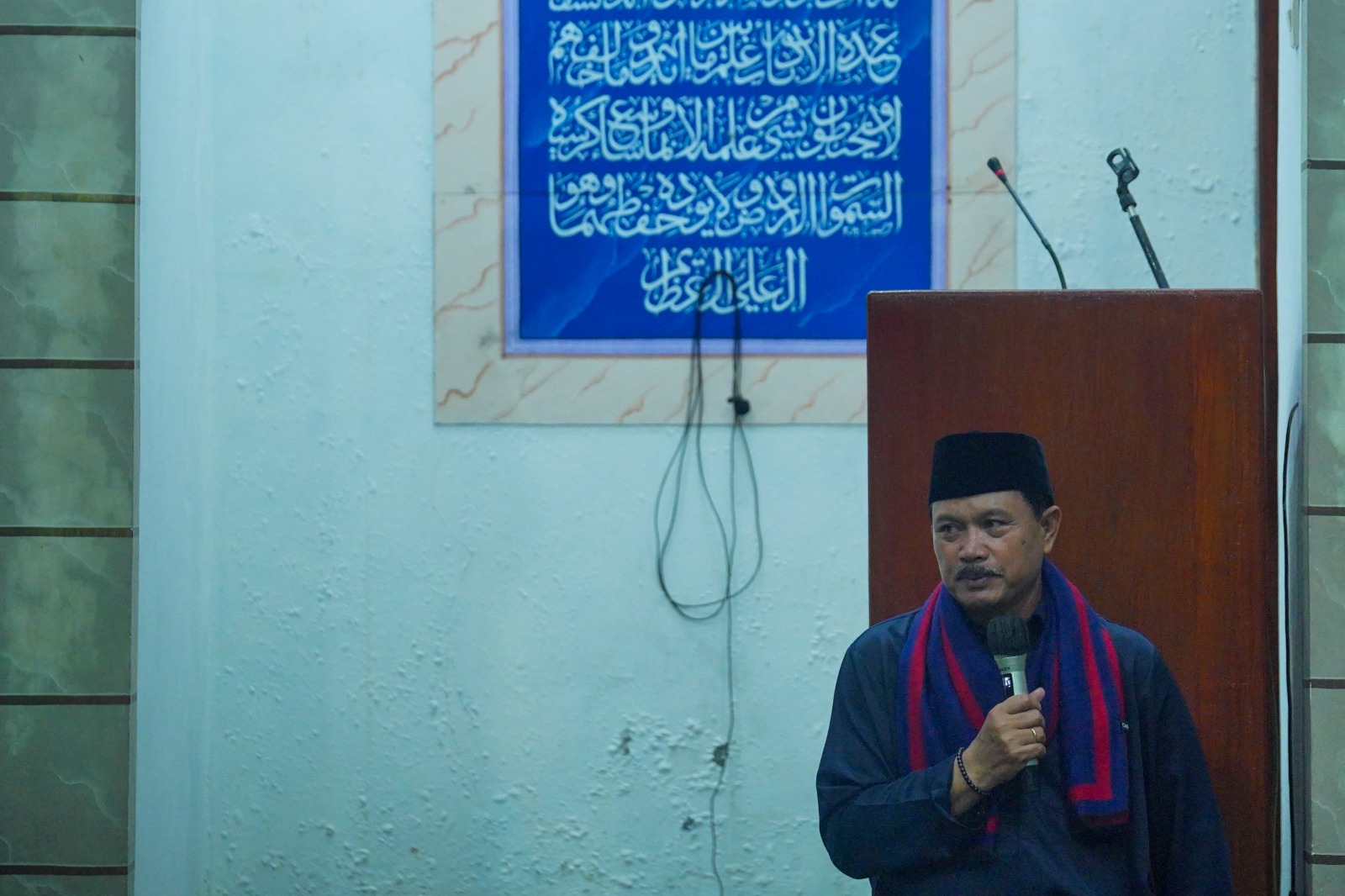 Foto 4 dari 10: Safari Ramadan Salat Tarawih di Masjid Baitul Jannah, Wali Kota Juga Sampaikan Pembangunan Kepada Jamaah
