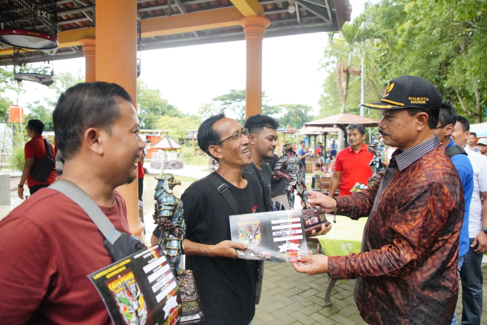 Foto utama berita: Berhasil Ramaikan Lapak Melalui Lomba, Wali Kota Apresiasi Paguyuban Kampung Eduwisata Gedongan