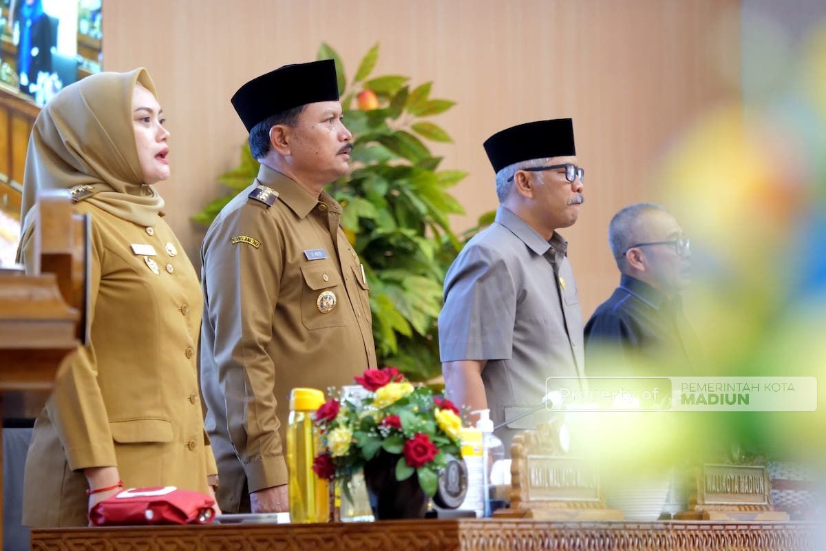 Foto 3 dari 9: Rapat Paripurna Bersama Dewan, Wali Kota Komitmen Tuntaskan Program Kerja