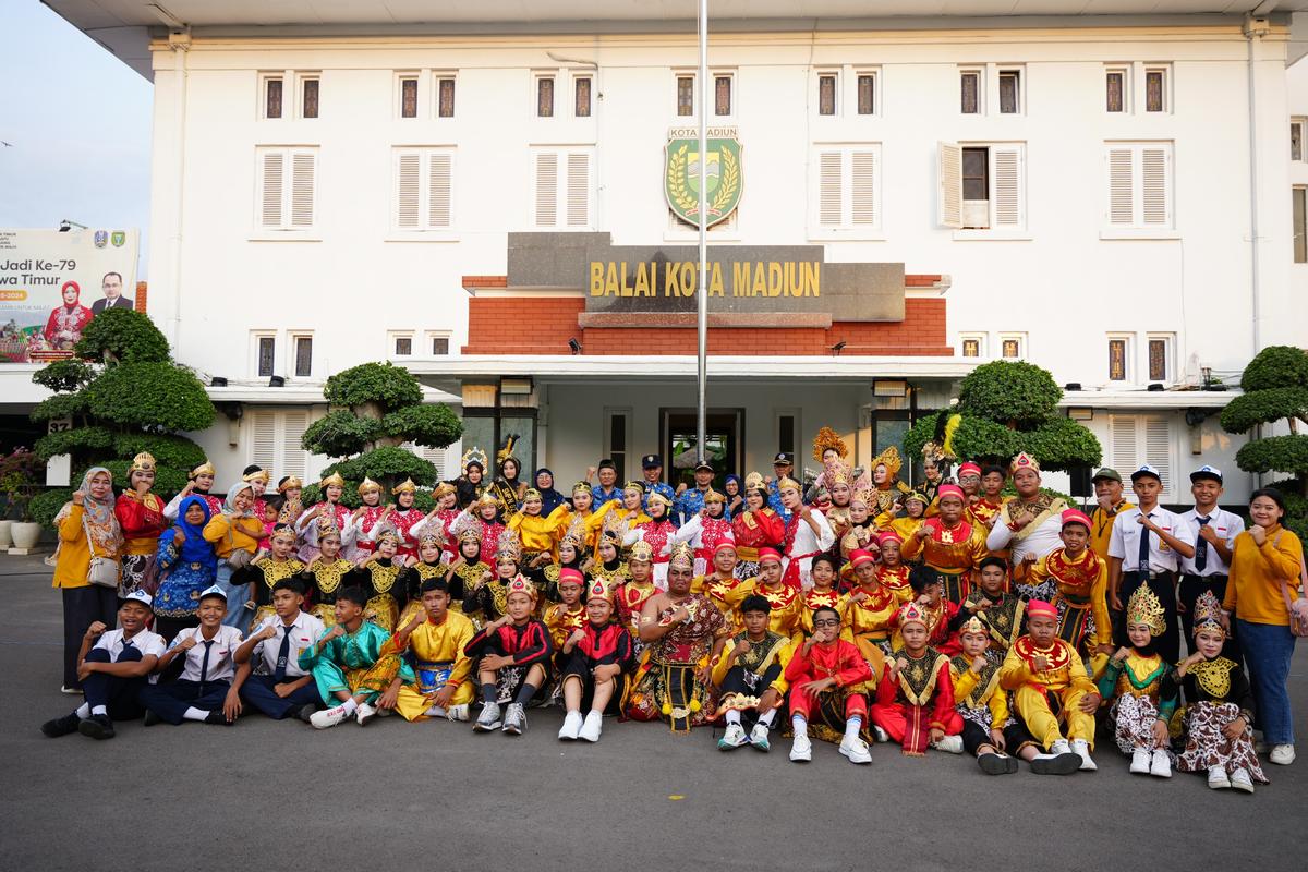 Foto 8 dari 8: Angkat Kisah dan Budaya Nusantara, Parade Senja Hadir Semarakkan Kota